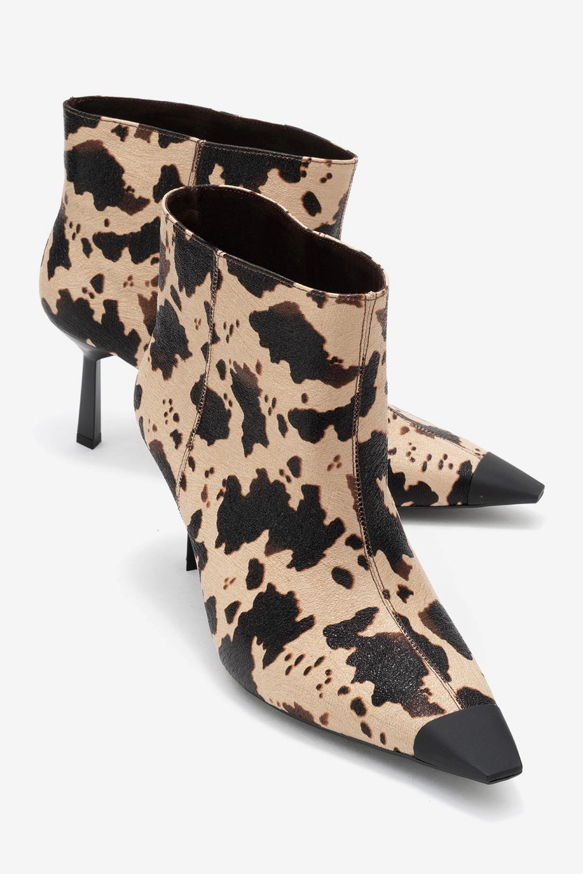 Prologue Shoes Womens Rassel Pointed Toe Boot
