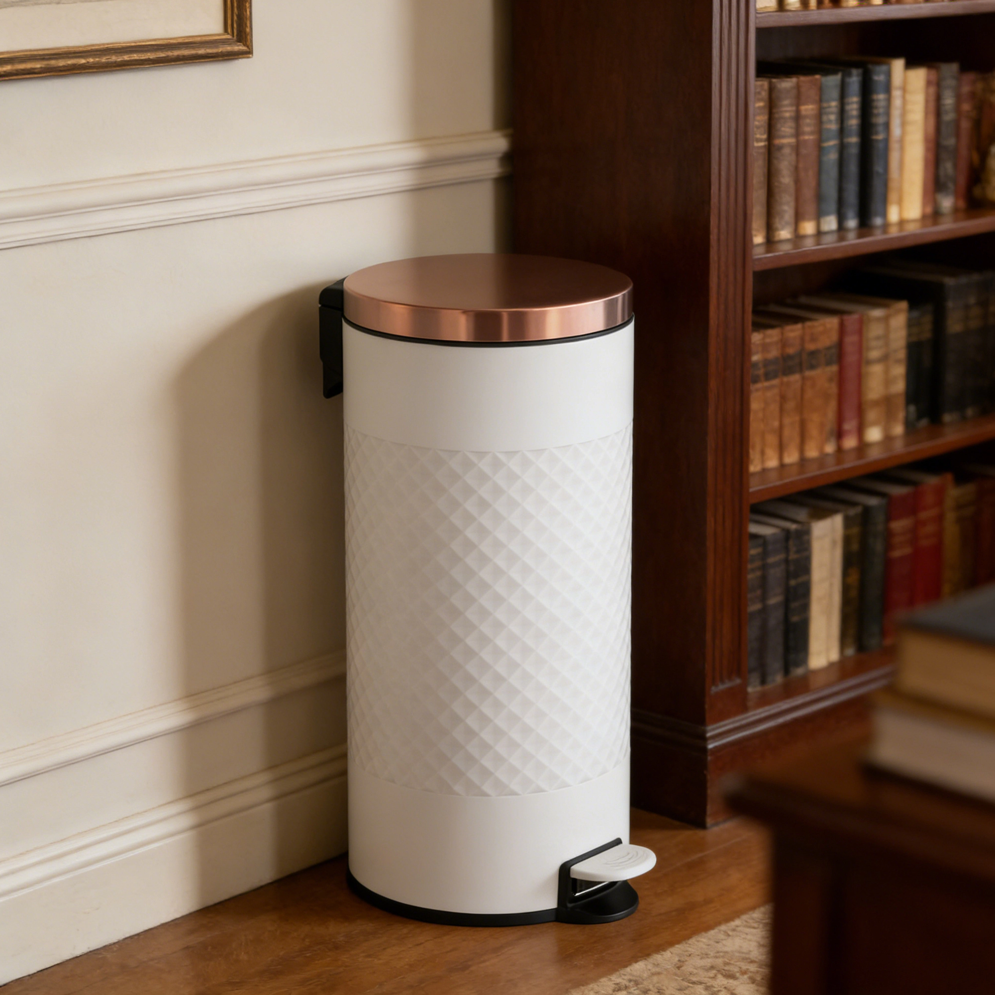 Innovaze 8 Gal./30 Liter Round Shape Step-on Trash Can with Diamond Body Design for Kitchen