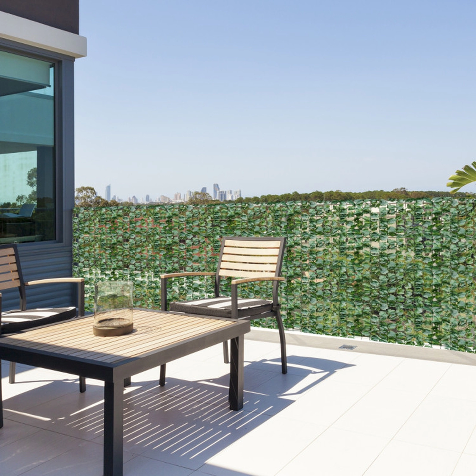 SUGIFT Faux Ivy Leaf Decorative Privacy Garden Trellis Fence 59-in x 118-in Panel PE Material Indoor/Outdoor Green