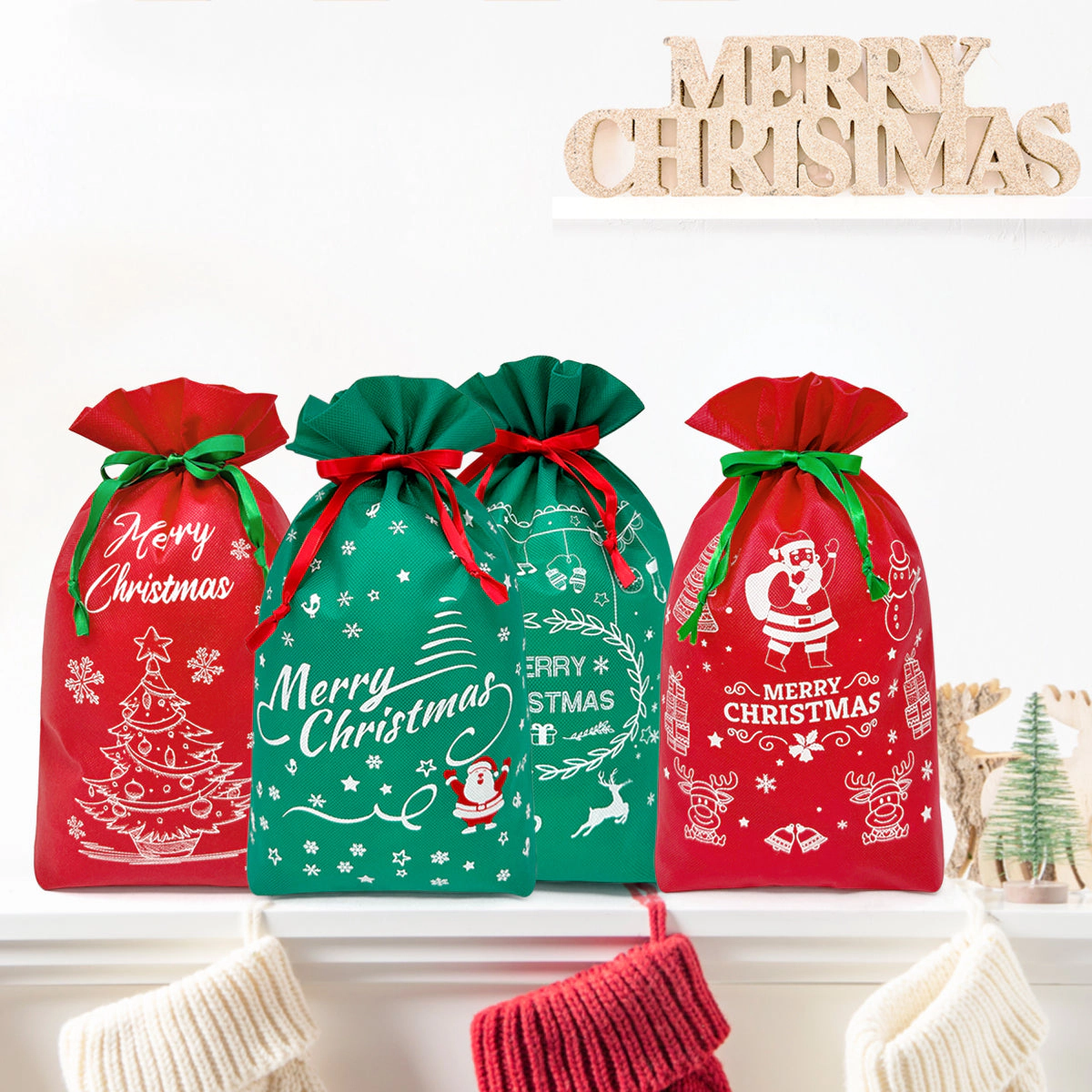 Wrapables Christmas Drawstring Gift Bags for Party Favors, Goodie Bag, Gift Wrap, Parties (Set of 8), Red & Green