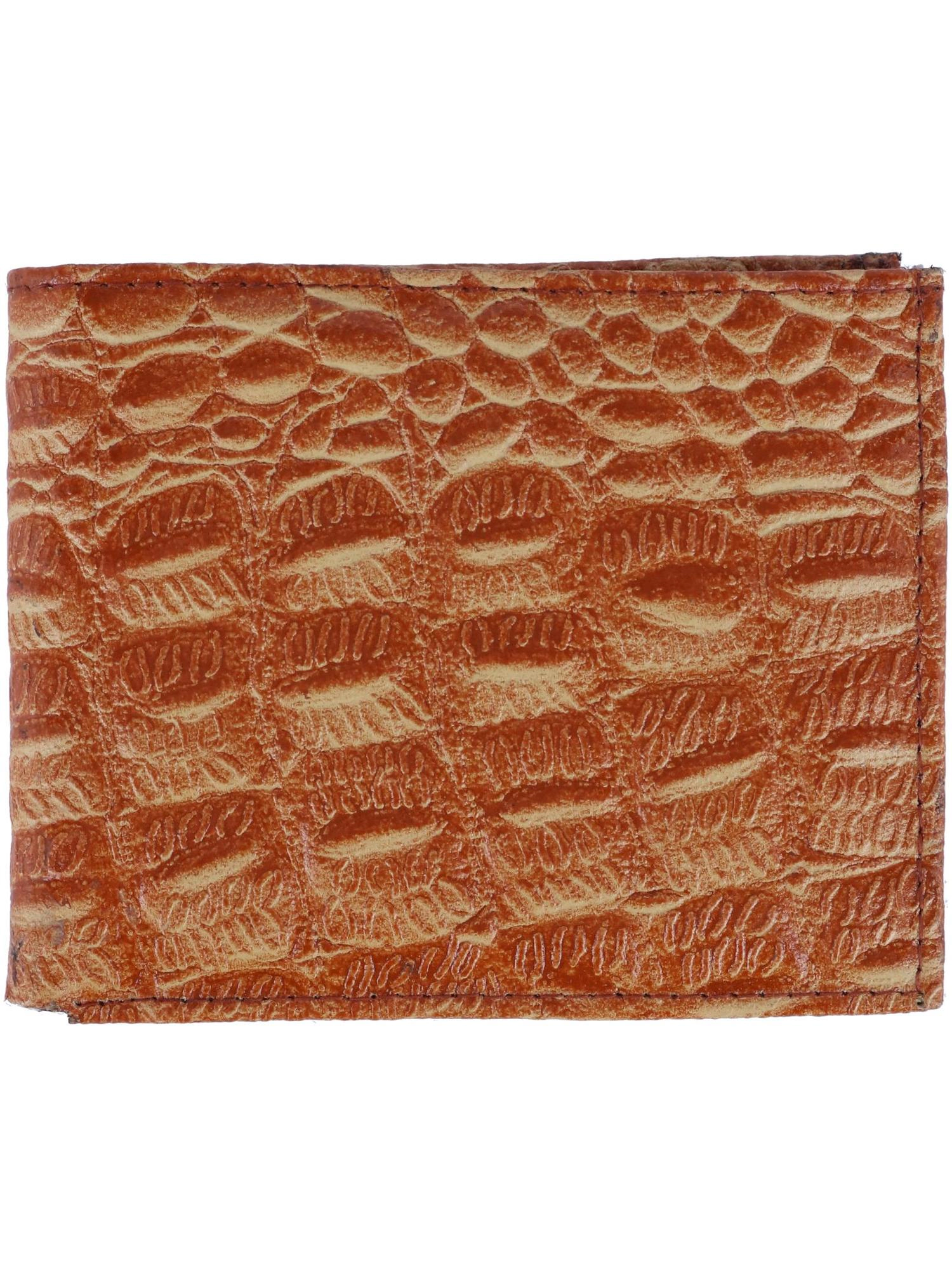 CTM® Men's Alligator Print Bifold Wallet