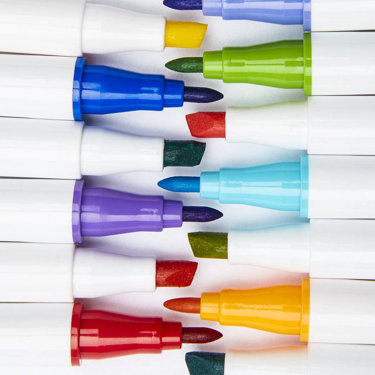 KINGART Twin-Tip Chisel & Fine Markers - Water-Based Ink - Set of 12