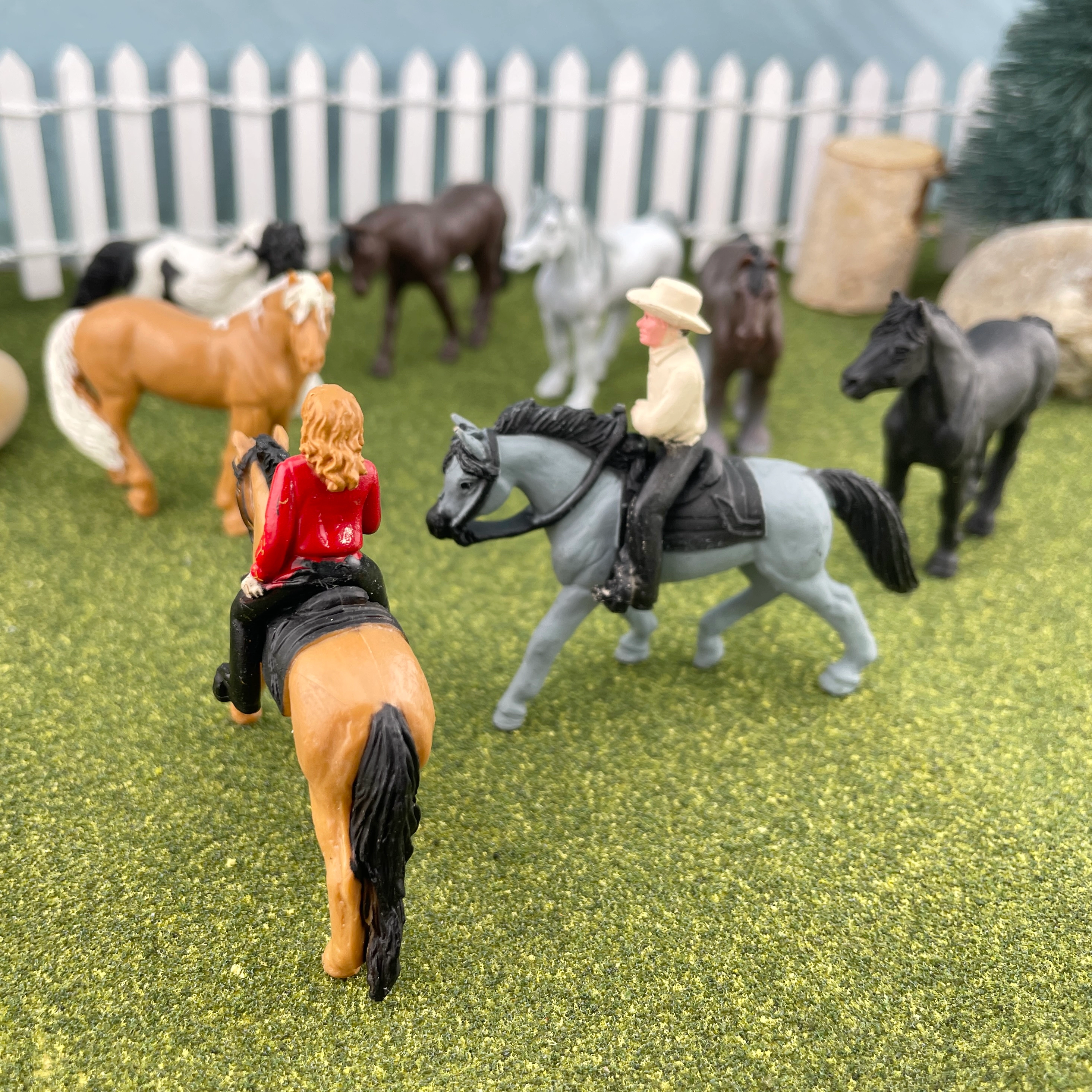 Safari Ltd. - Horses & Riders TOOB - contains 10 Mini Figurines