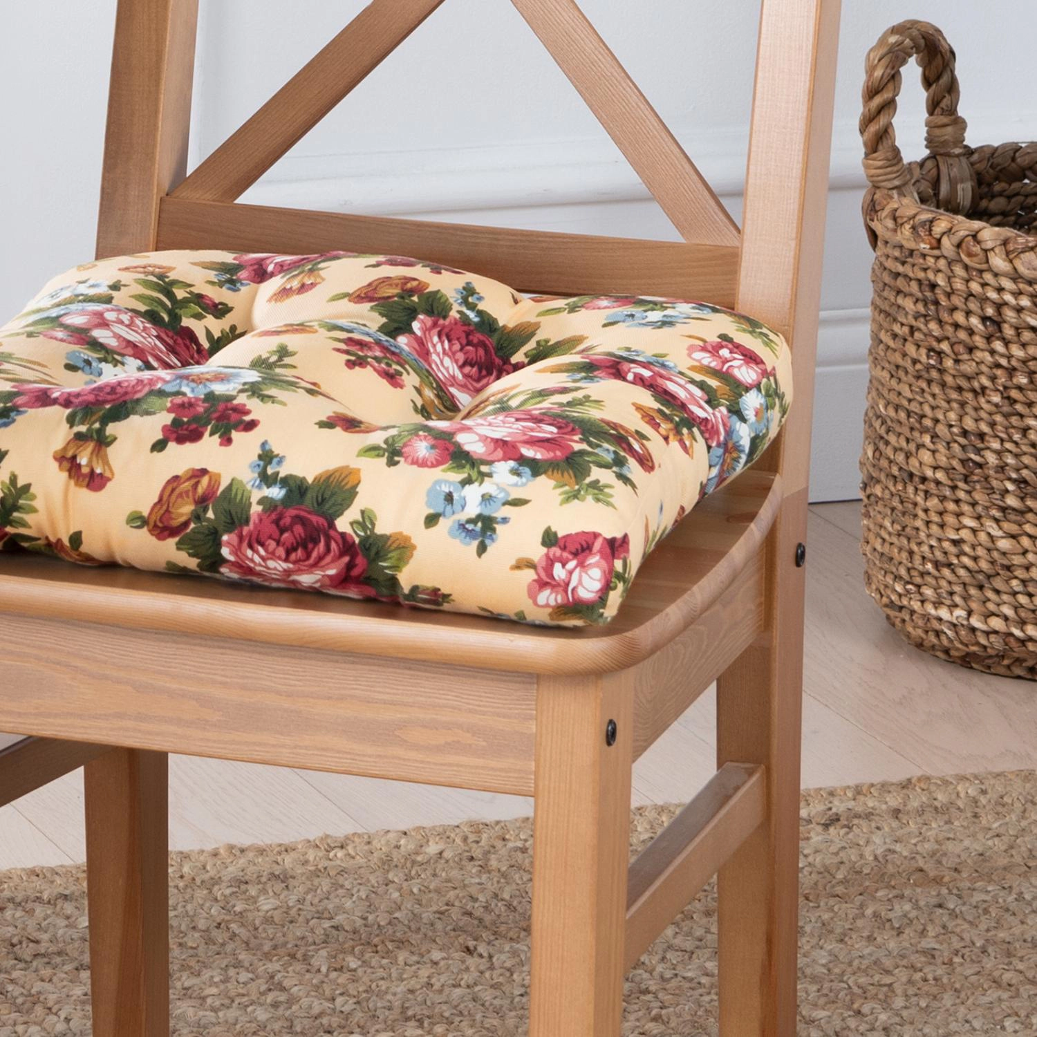 Ellis Bella Rose Stylish Medium Scale Printed Floral Pattern Non-Skid Chair Pad 16"x16" Butter