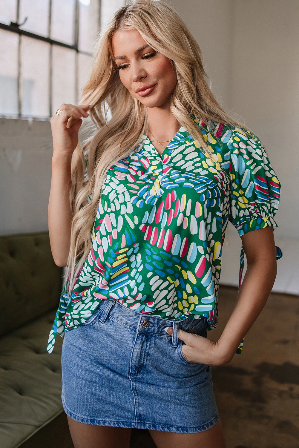 Threaded Pear Women's Ellianna Geometric Puff Sleeve Blouse