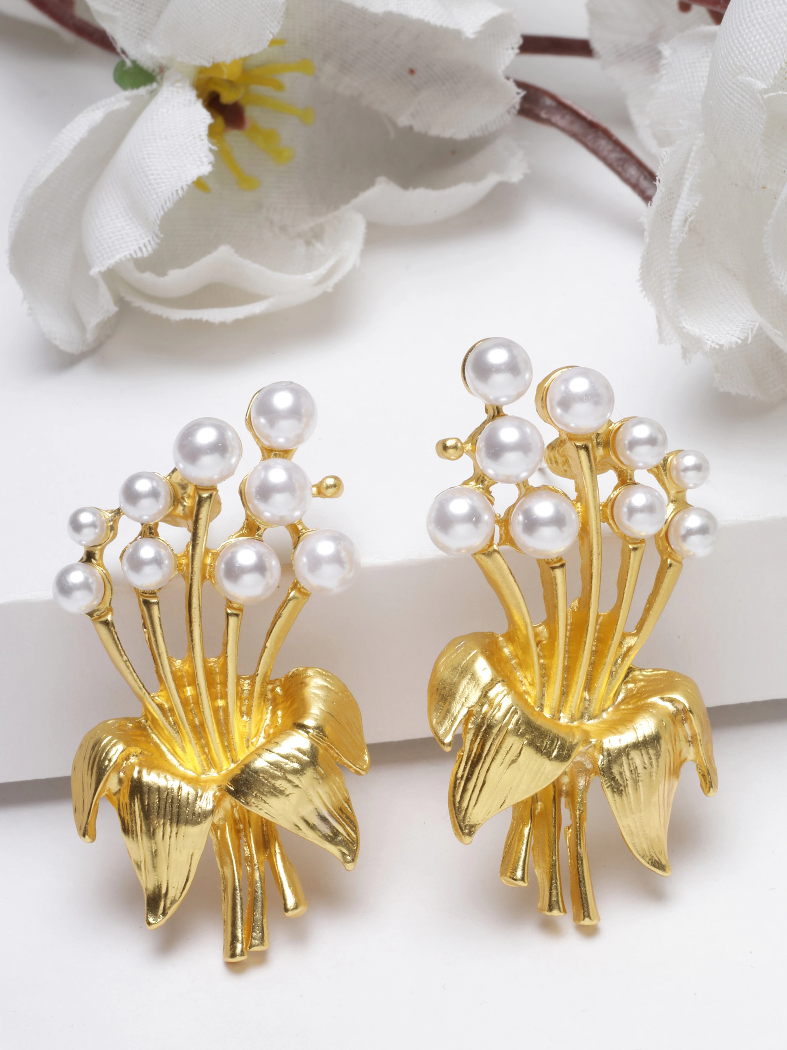 AGP PARIS Womens Gold-Plated Hibiscus Pearl Drop Earrings