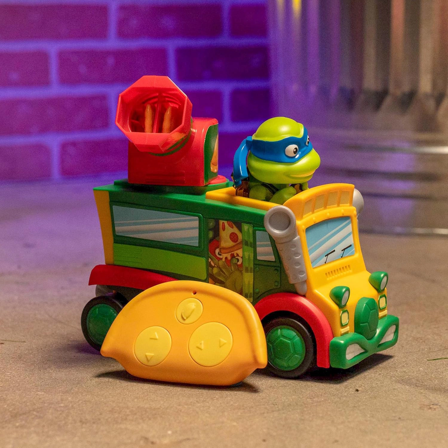 Funrise Teenage Mutant Ninja Turtles Mutant Mayhem Calzone Drift RC Vehicle