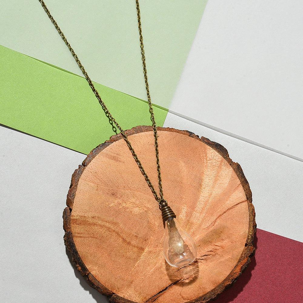 SOHI Women's Silver-Plated Designer Pendant Chain