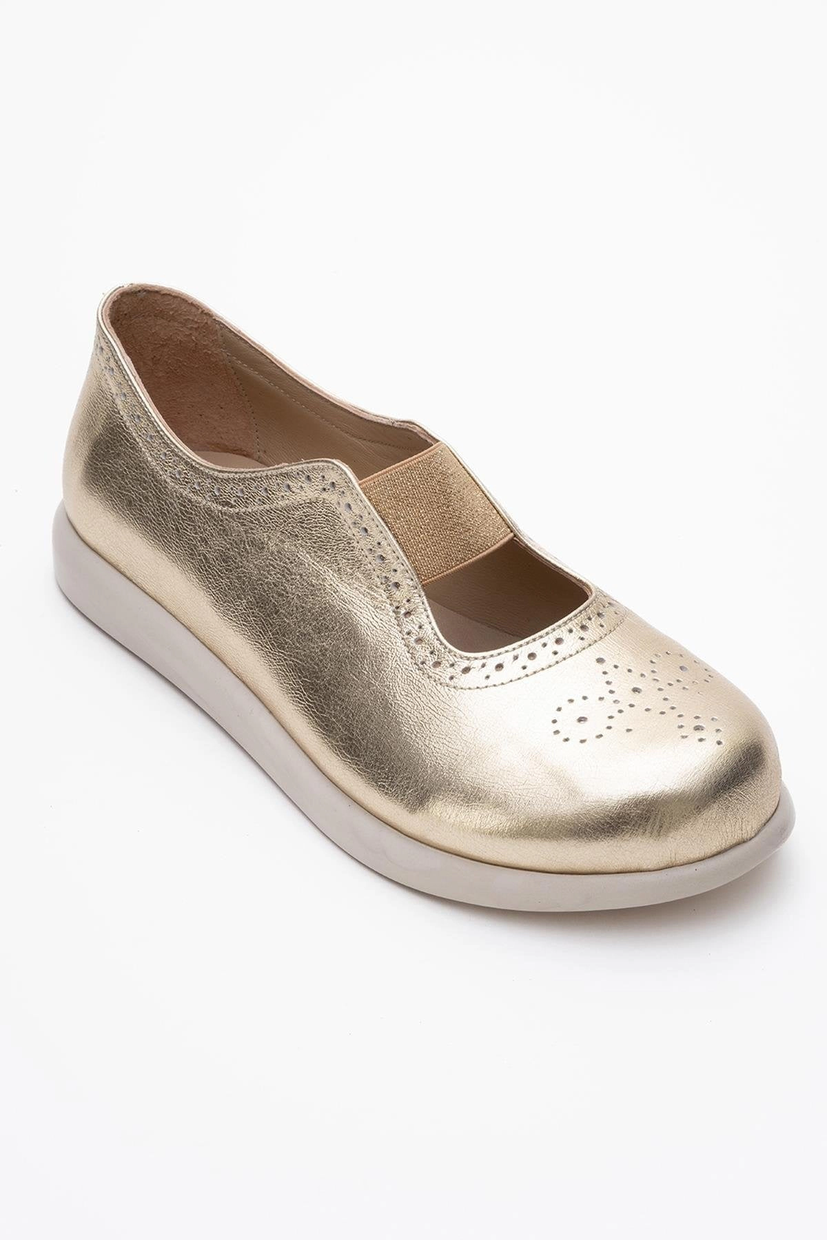 Forever & Always Womens CHELLE Elastic Leather Flat