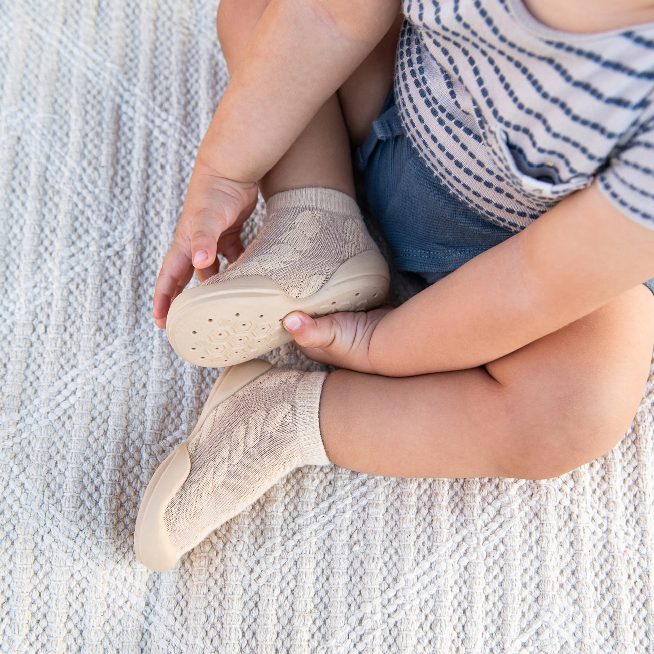 Komuello Toddler Girl First Walk Sock Shoes - Cable Dark Beige