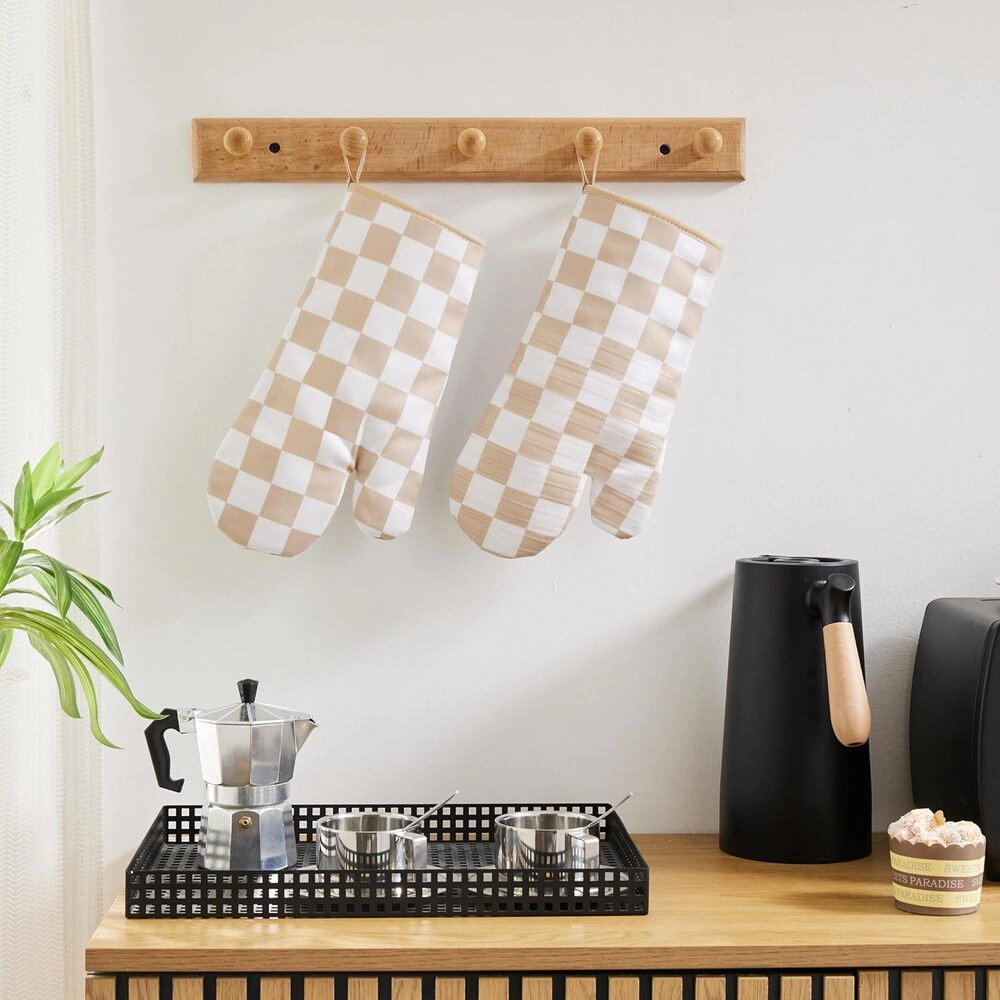 Toynee Starks Unisex Checkered Heat Resistant Oven Mitts 1 Pair