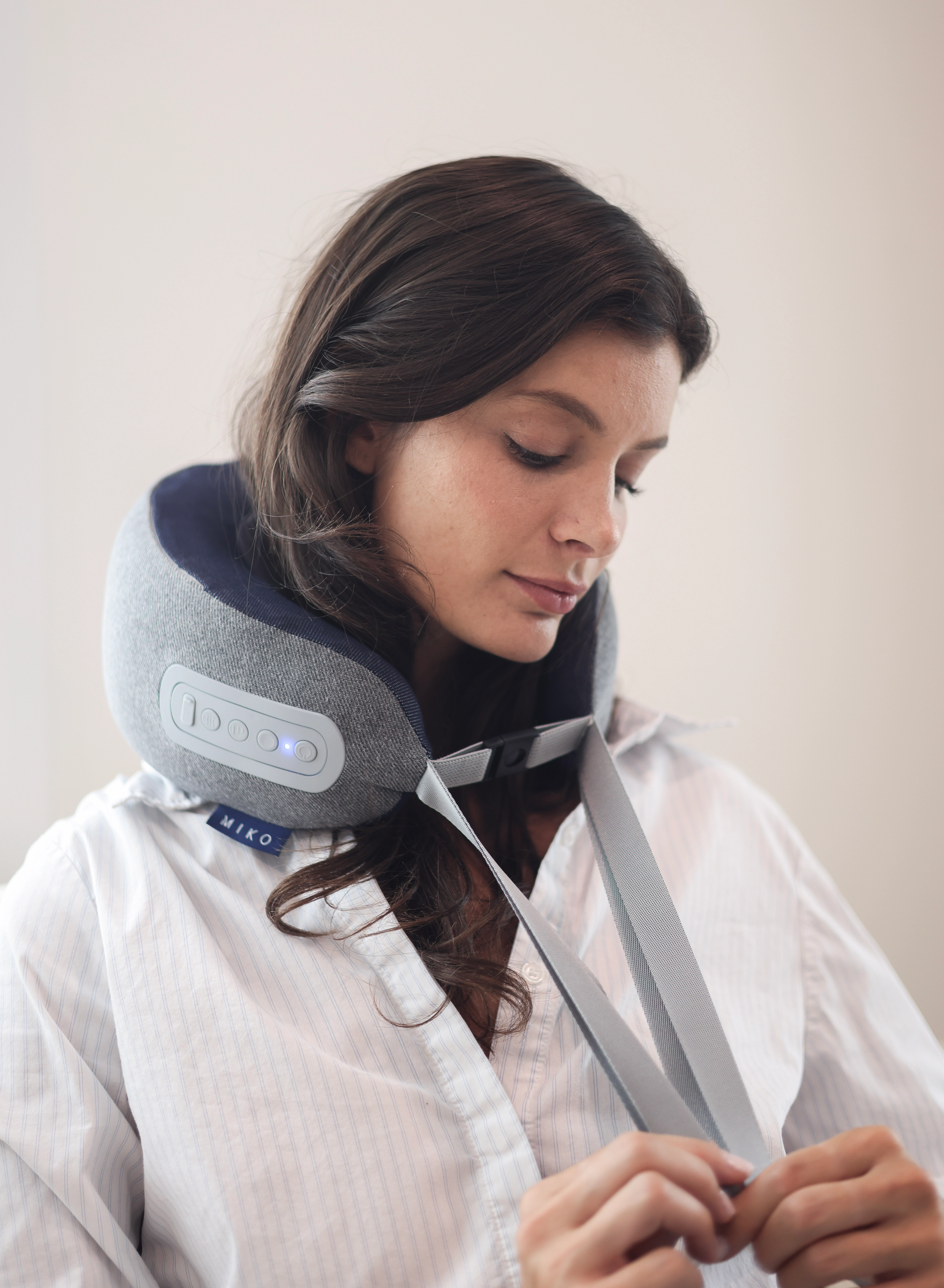 Miko Snug Neck Massage Pillow with Memory Foam & Heat