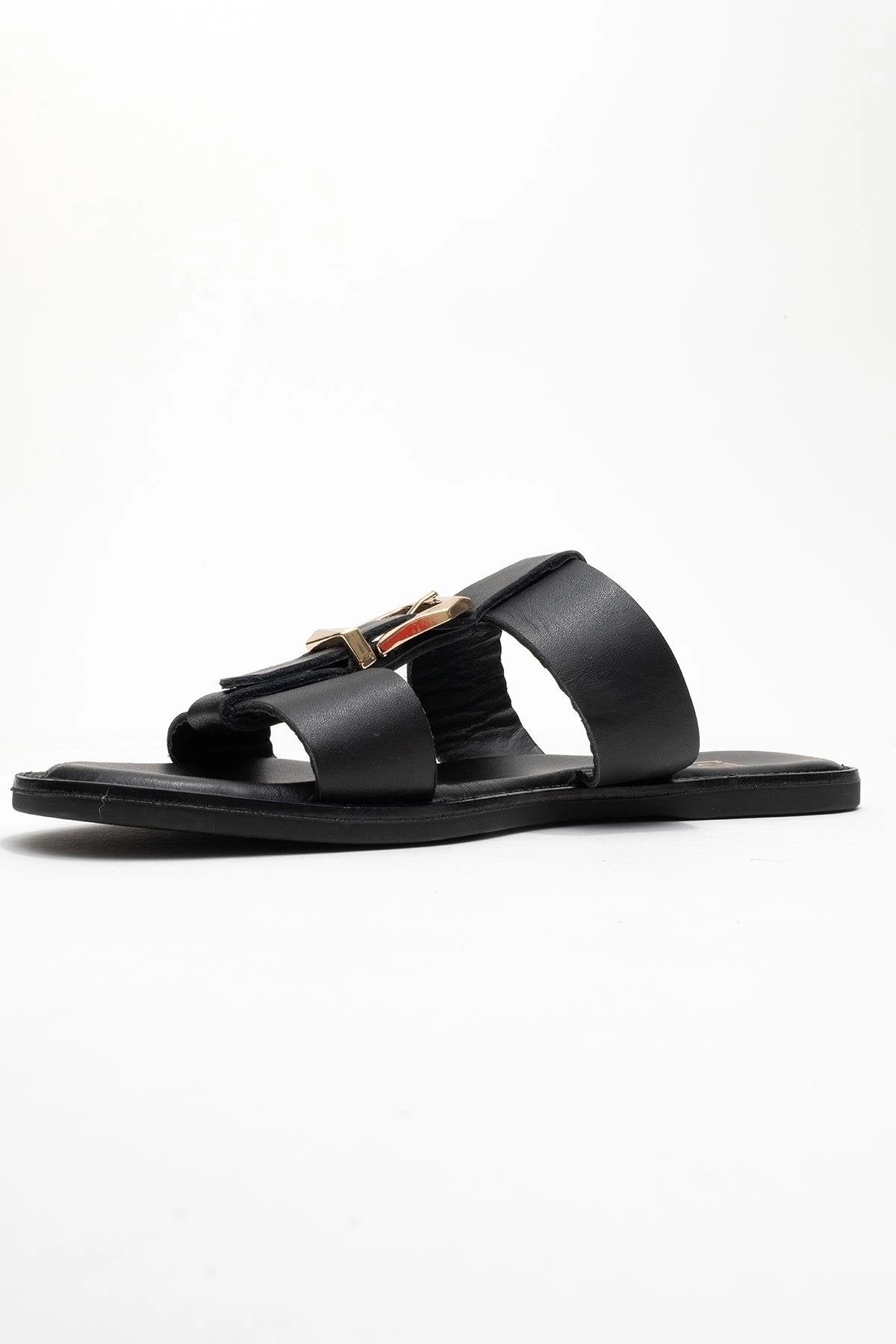 Forever & Always Womens Sveta Leather Buckled Sandals