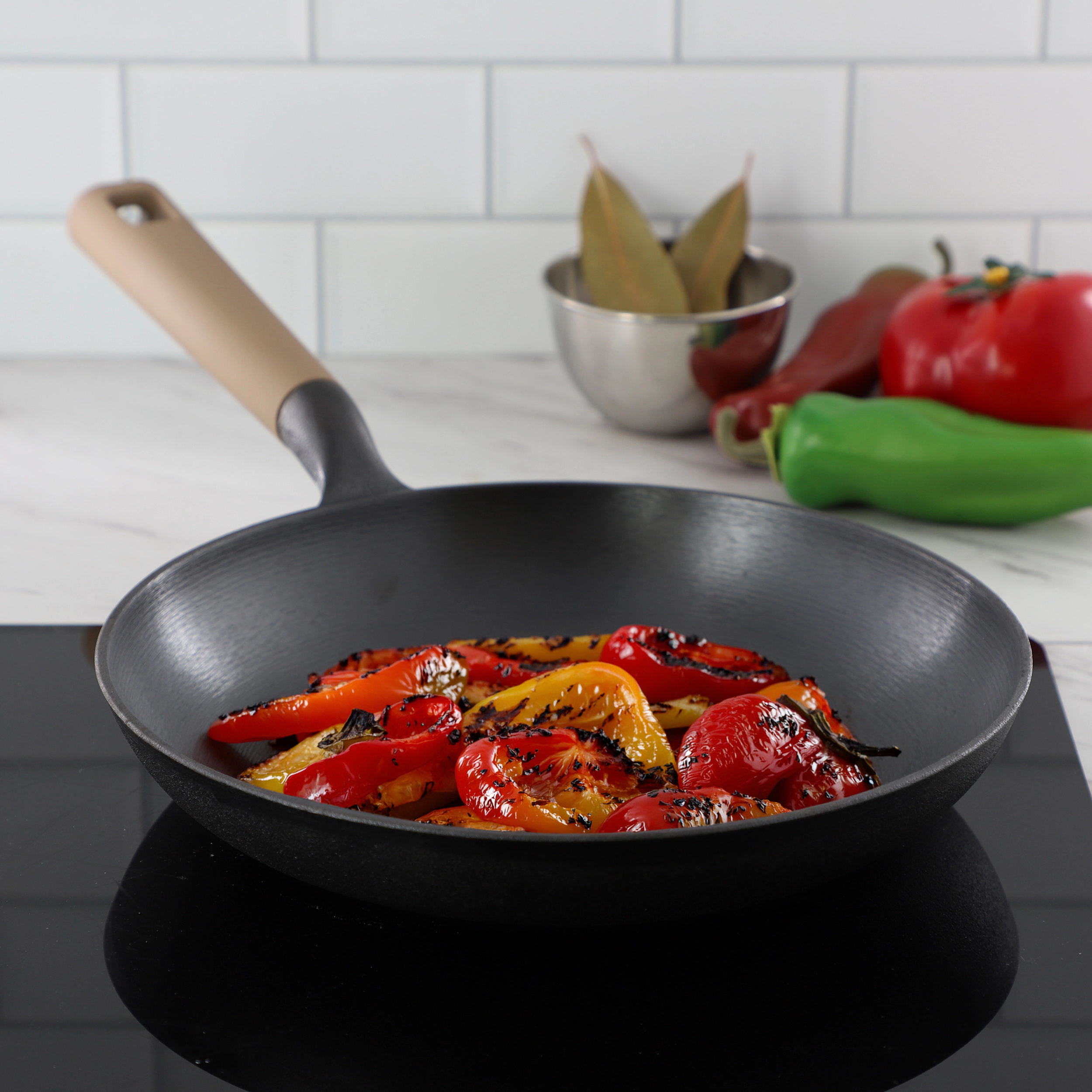 Gibson Home Eaglestone 9.5 Inch Cast Iron Skillet with Bakelite Handle in Black