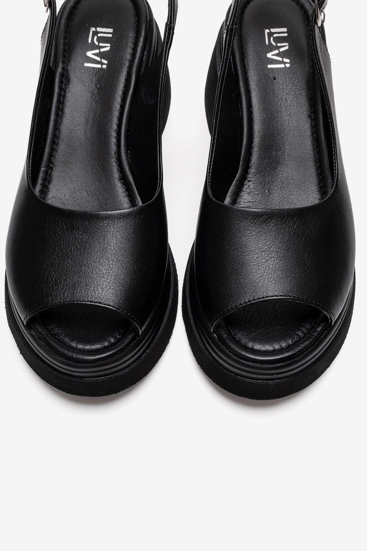 Forever & Always Womens Laure Leather Wedge Sandals