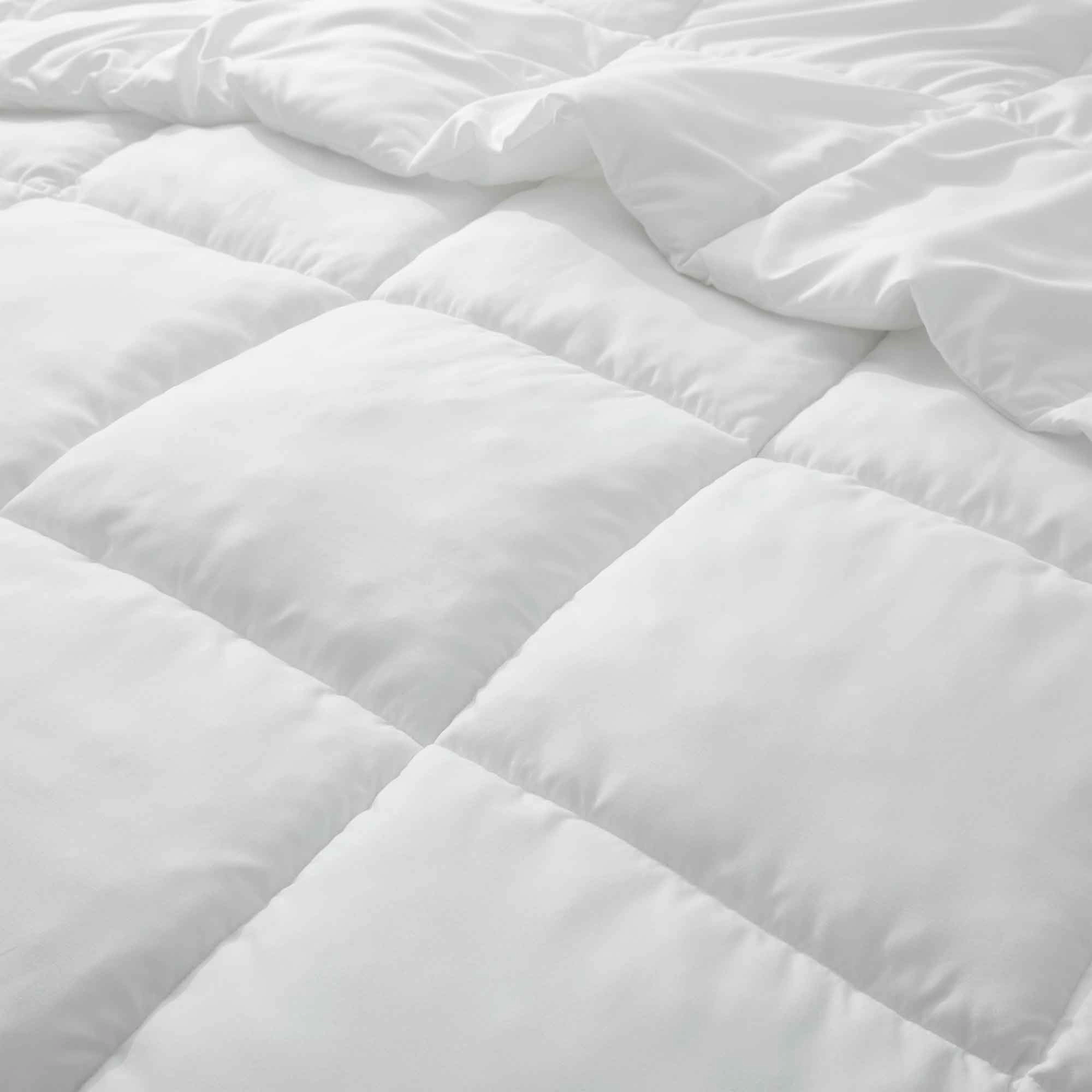 PEACENEST Lightweight Down Alternative Comforter Soft Duvet Insert