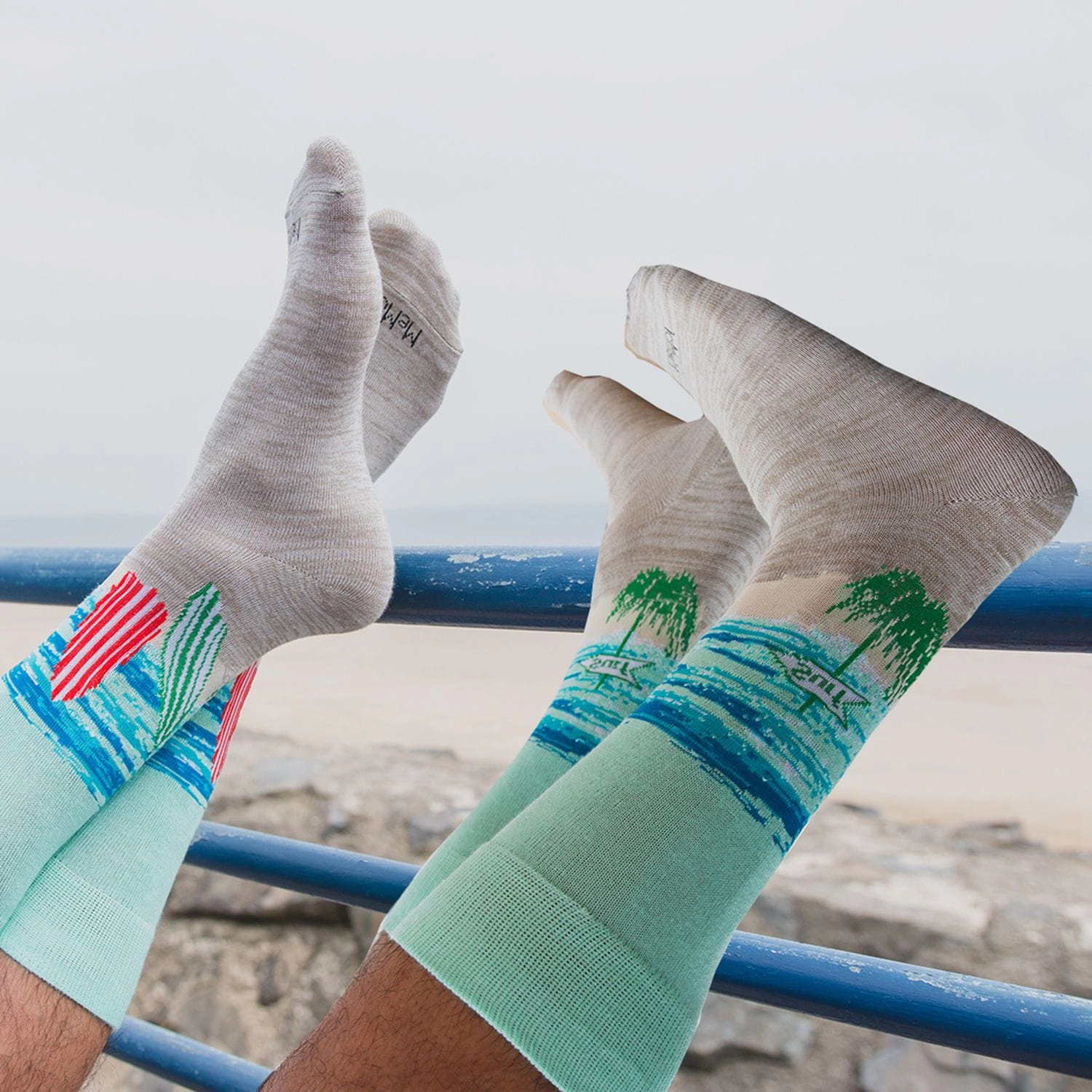 Memoi Men's Surf's Up Beach Bamboo Crew Socks