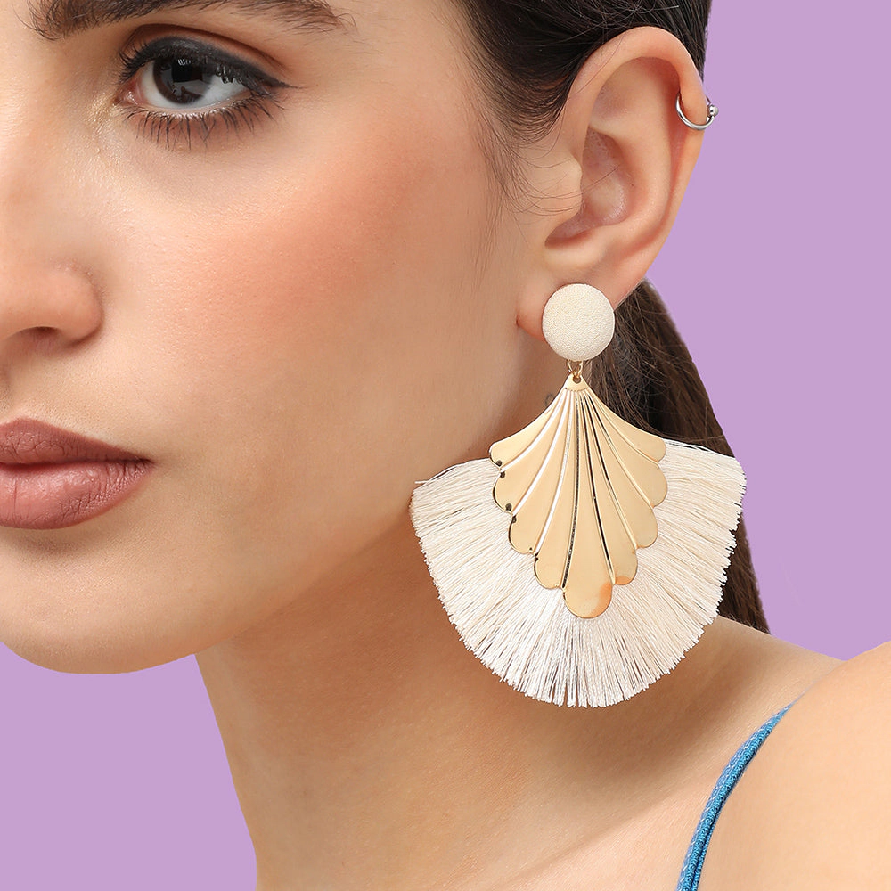 SOHI Women's Off-White Aloha Drop Earrings