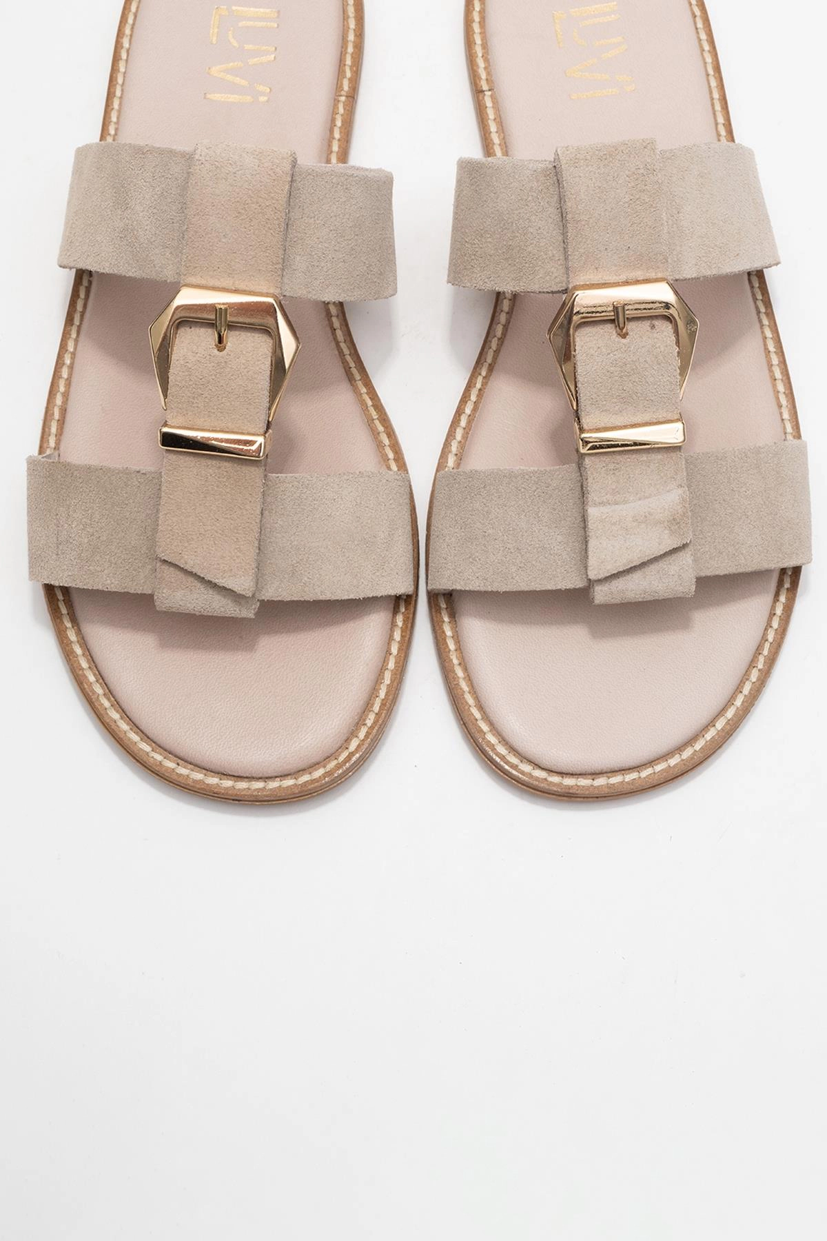 Forever & Always Womens Sveta Leather Buckled Sandals