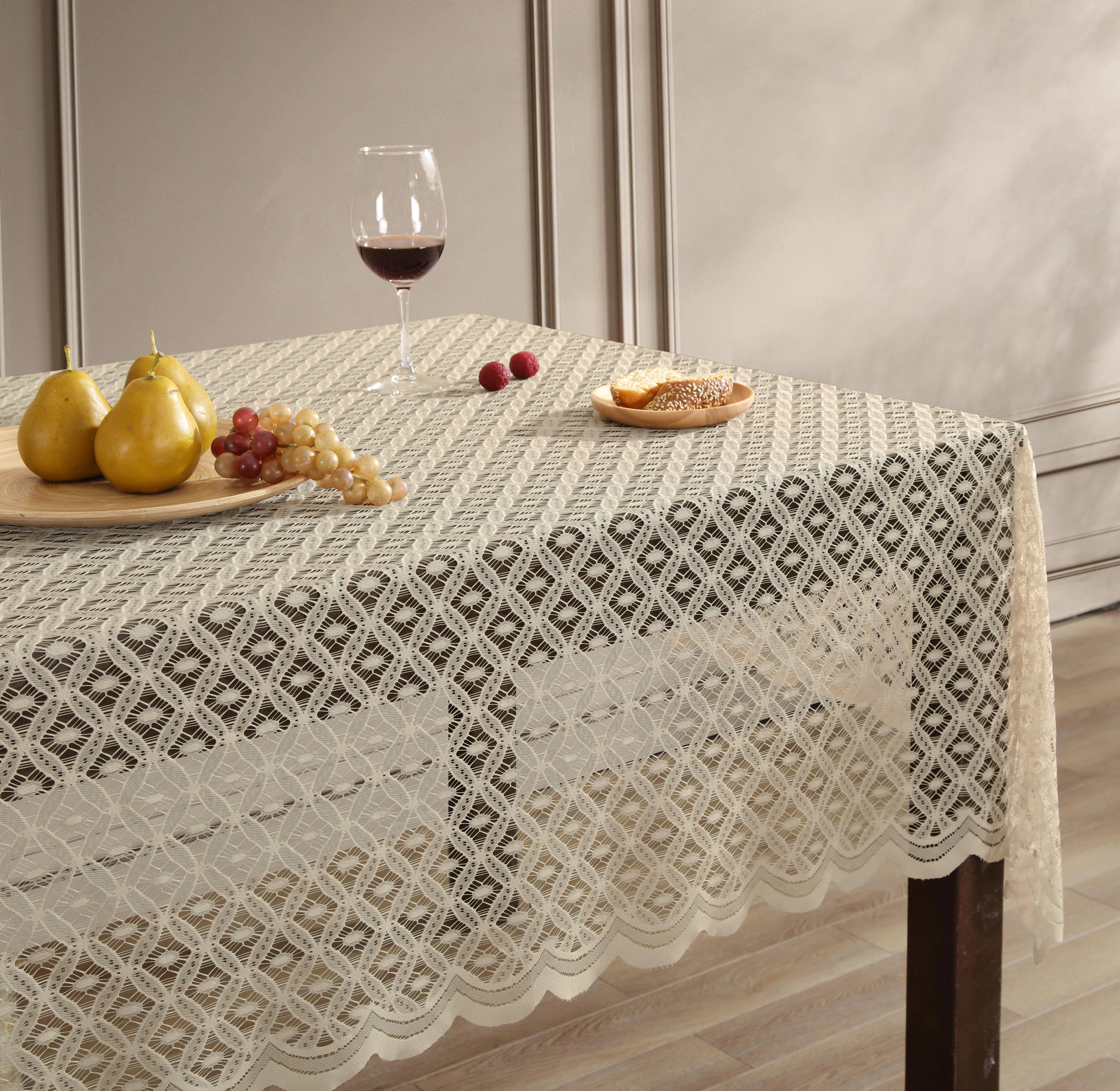 HLC.ME Alona Lace Fabric Wrinke Resistant Scalloped Tablecloth