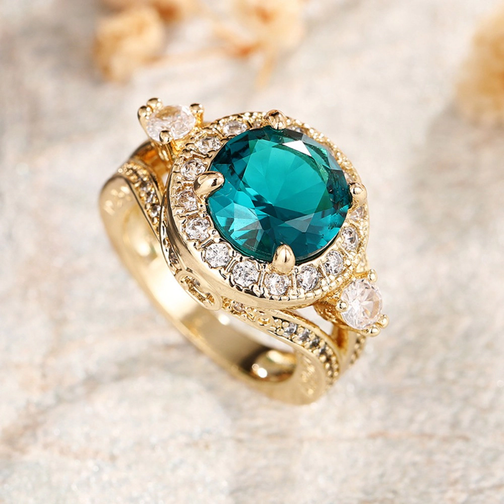 Luxury Green Synthetic Gemstone Engagement Ring