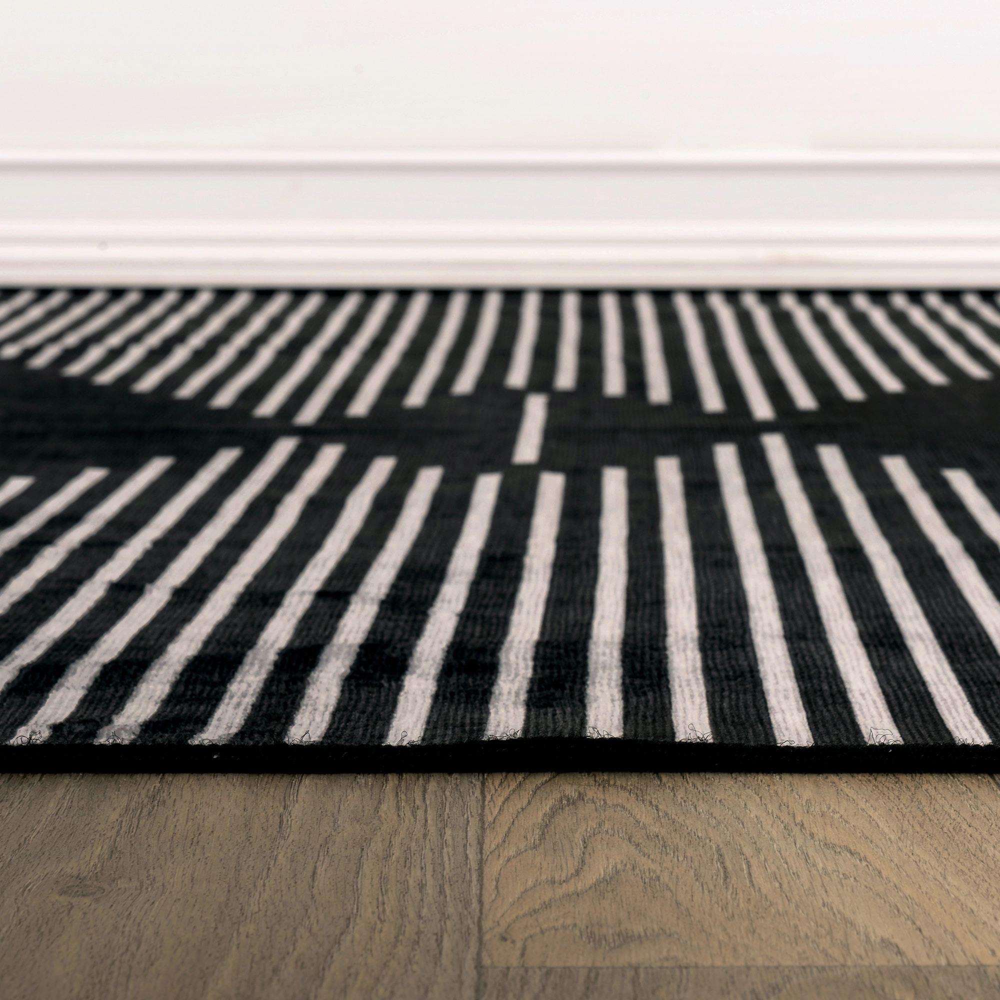 World Rug Gallery Stripe Machine Washable Indoor Area Rug