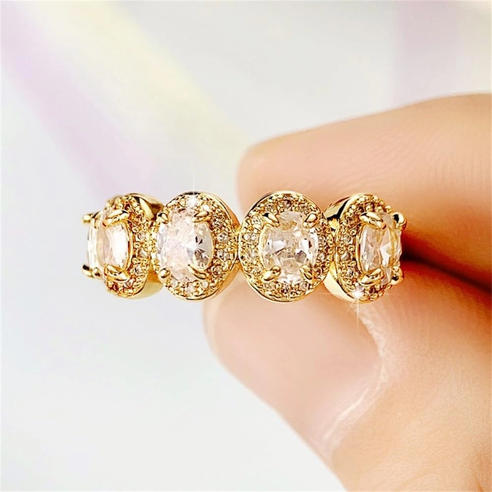 Luxury Oval Shaped Cubic Zirconia Finger Ring