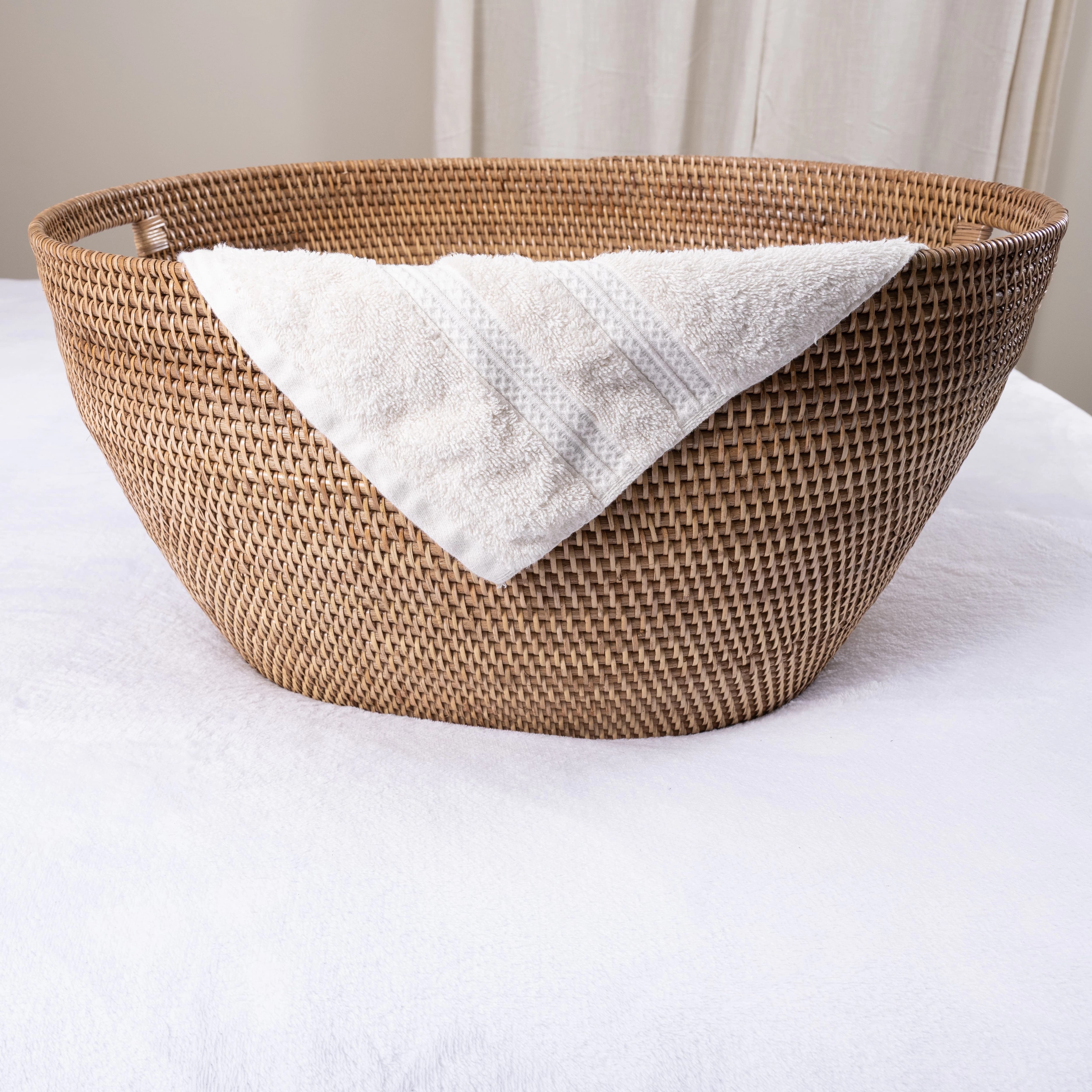 Saboga Home™ Laundry Basket with Cutout Handles