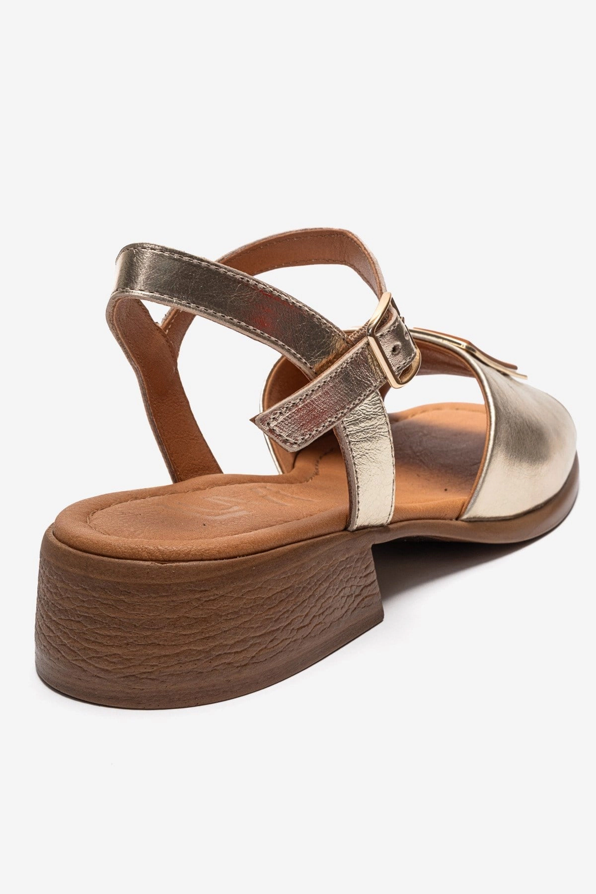 Forever & Always Womens Svelte Leather Buckle Sandal