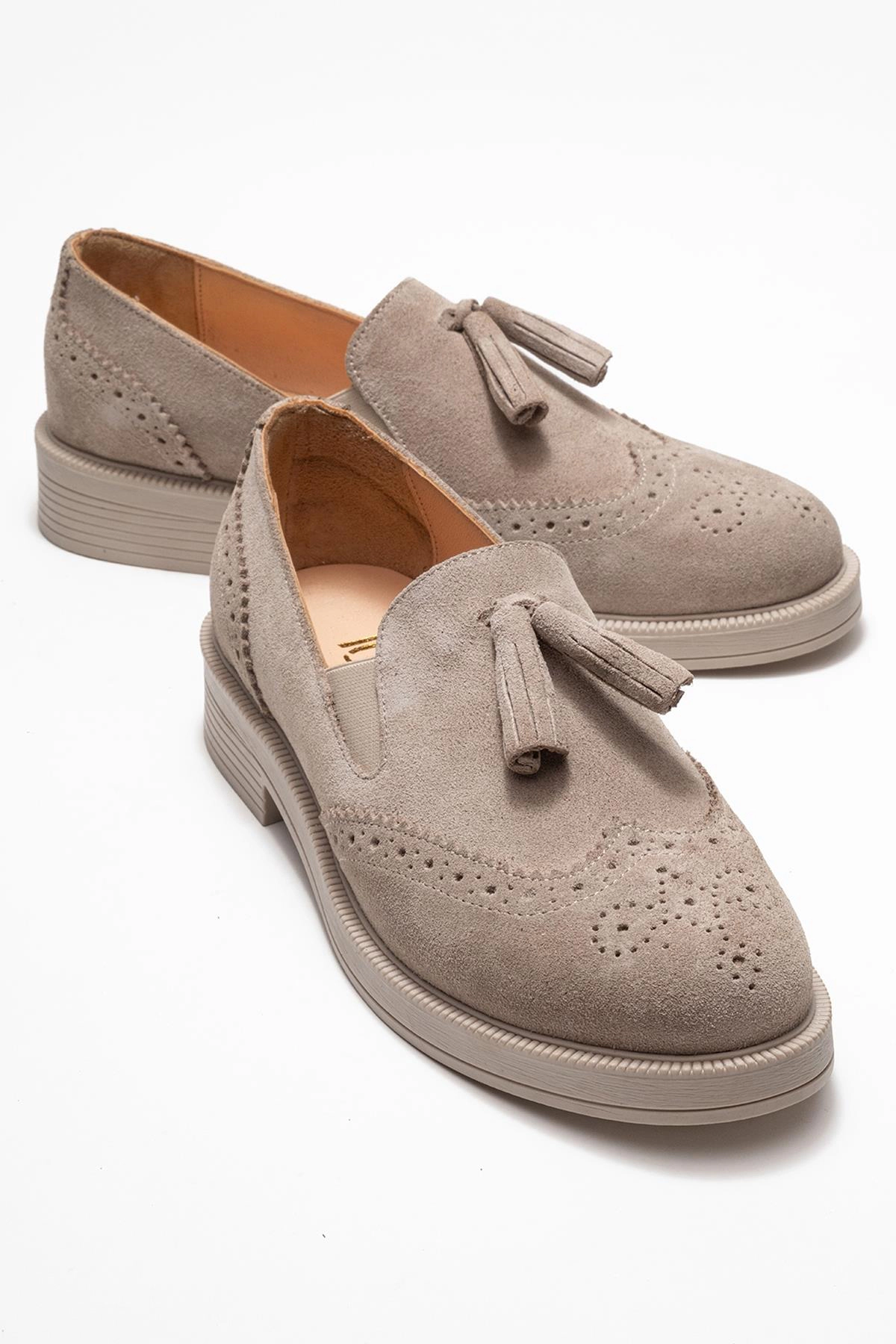 Forever & Always Womens Alex Leather Tassel Loafers