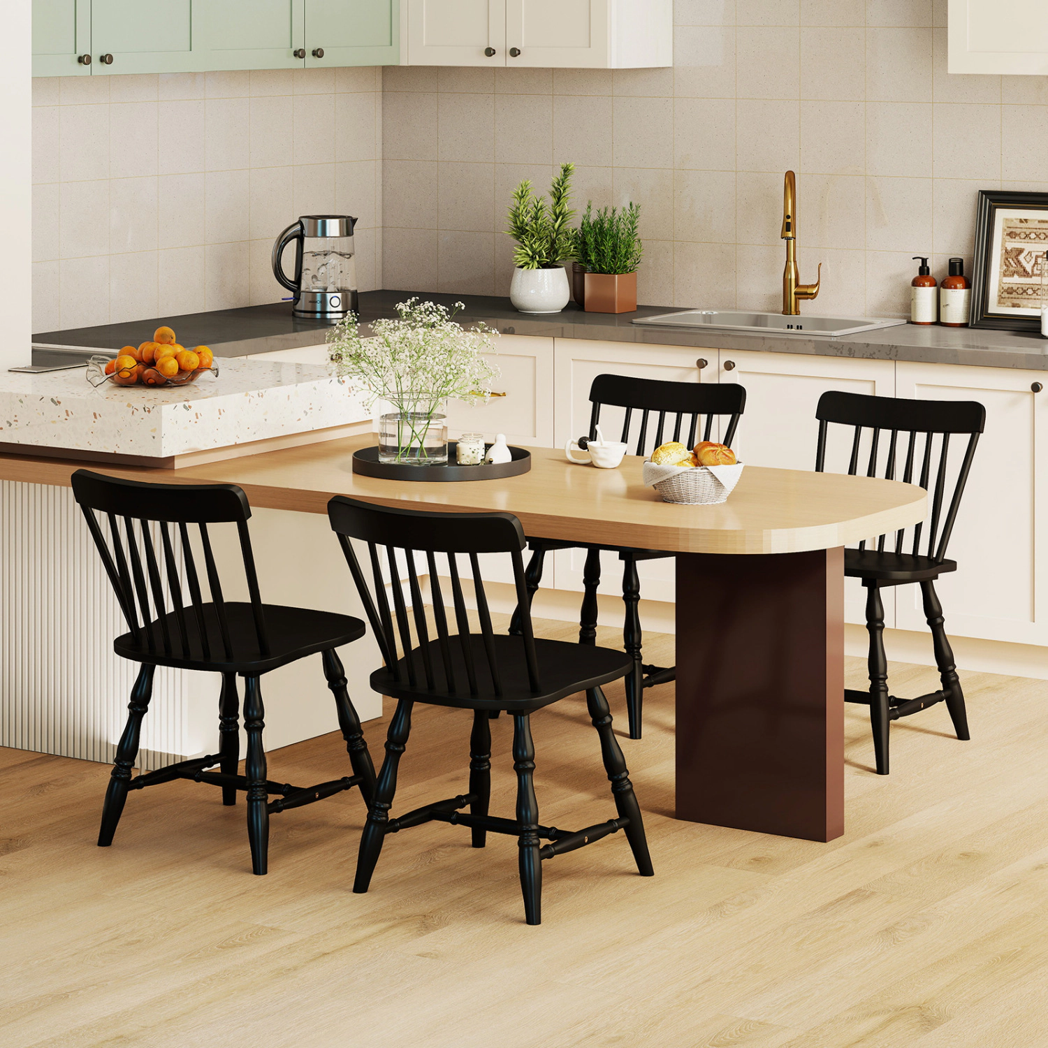 LJG Windsor Dining Chairs Set of 4 with Curved Spindle