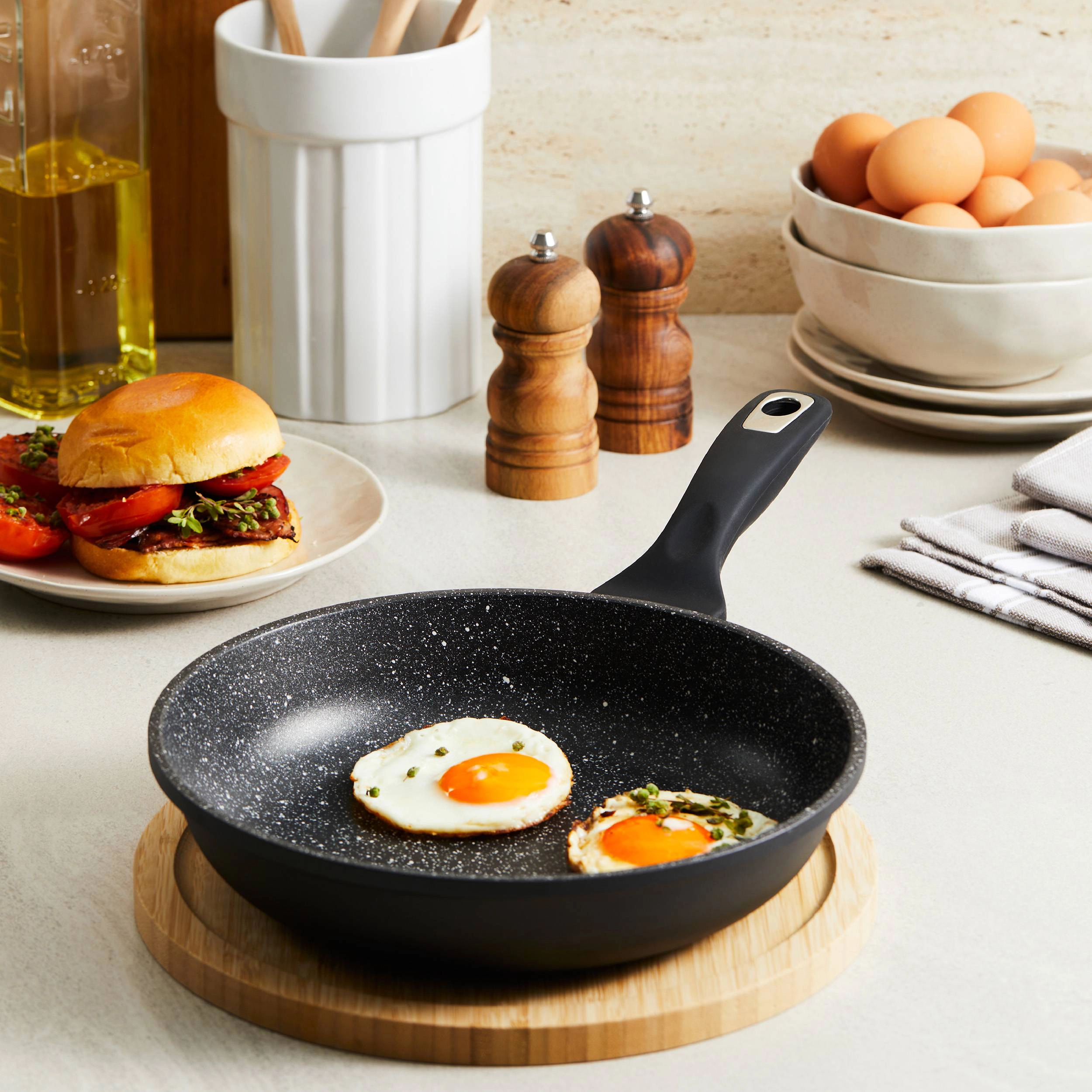 Cuisine::pro® GRANITE™ Frypan 8"