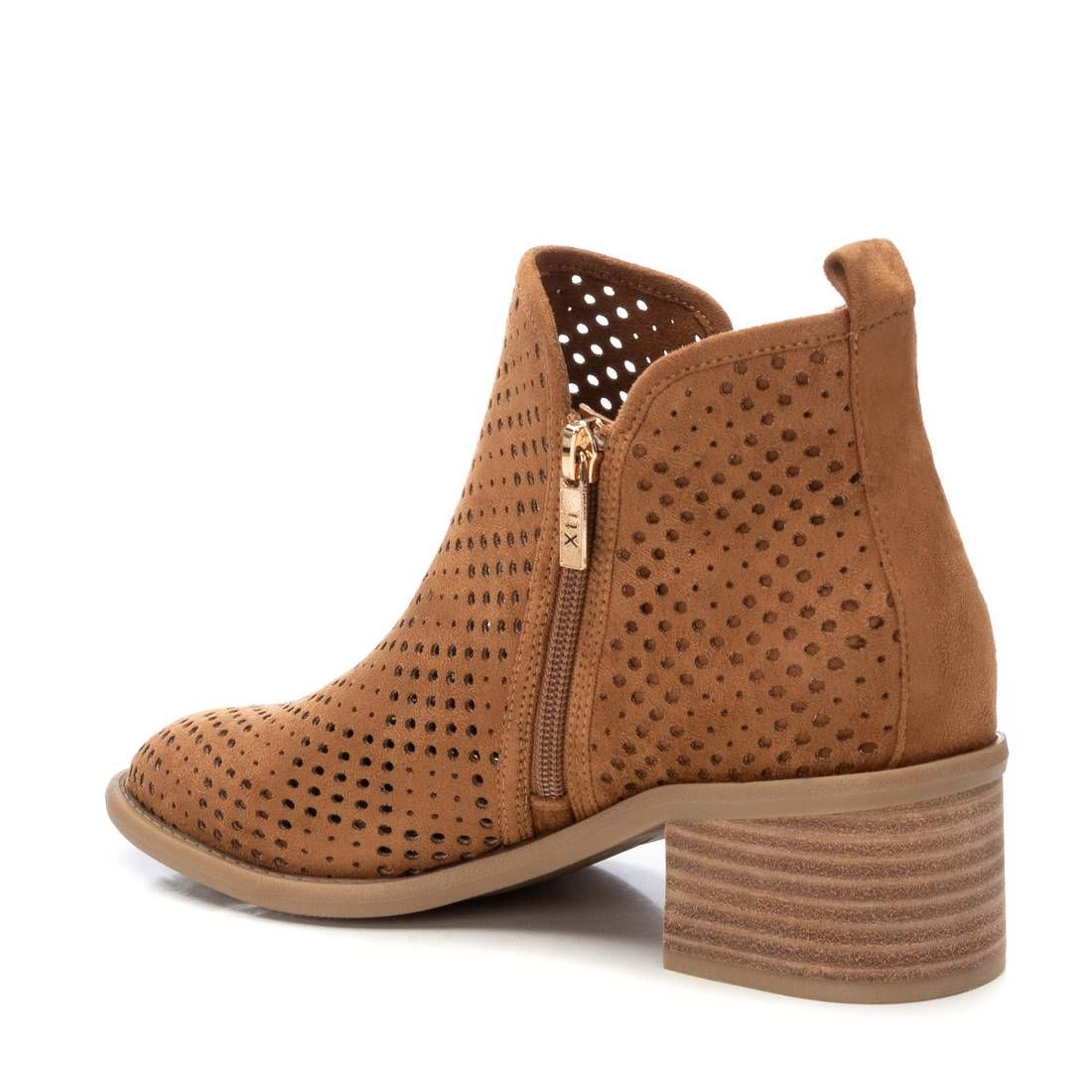 XTI Women's Pointed Toe Booties