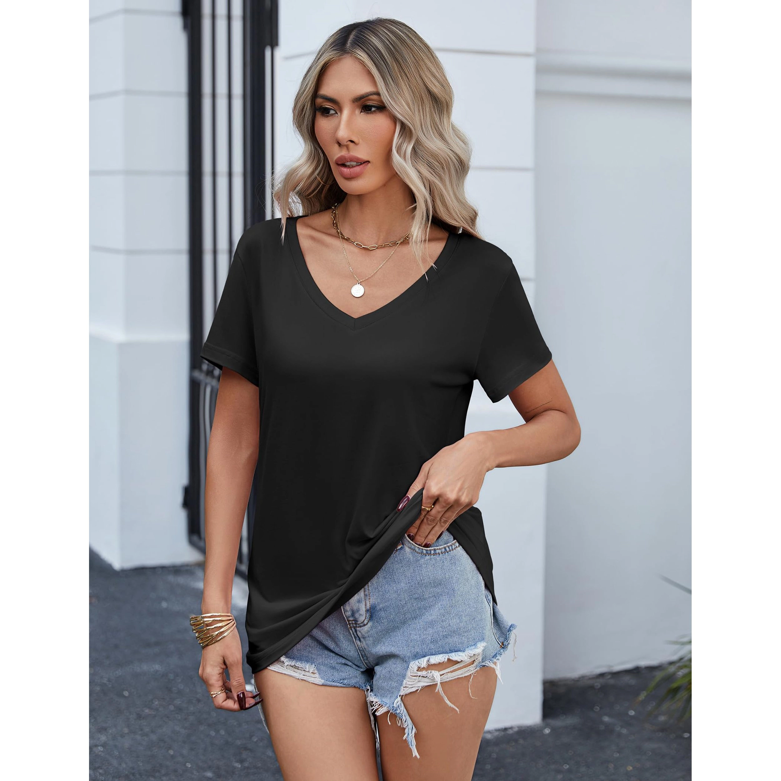 Zeagoo Women's 3-Pack Short Sleeve V-Neck Basic T-Shirts