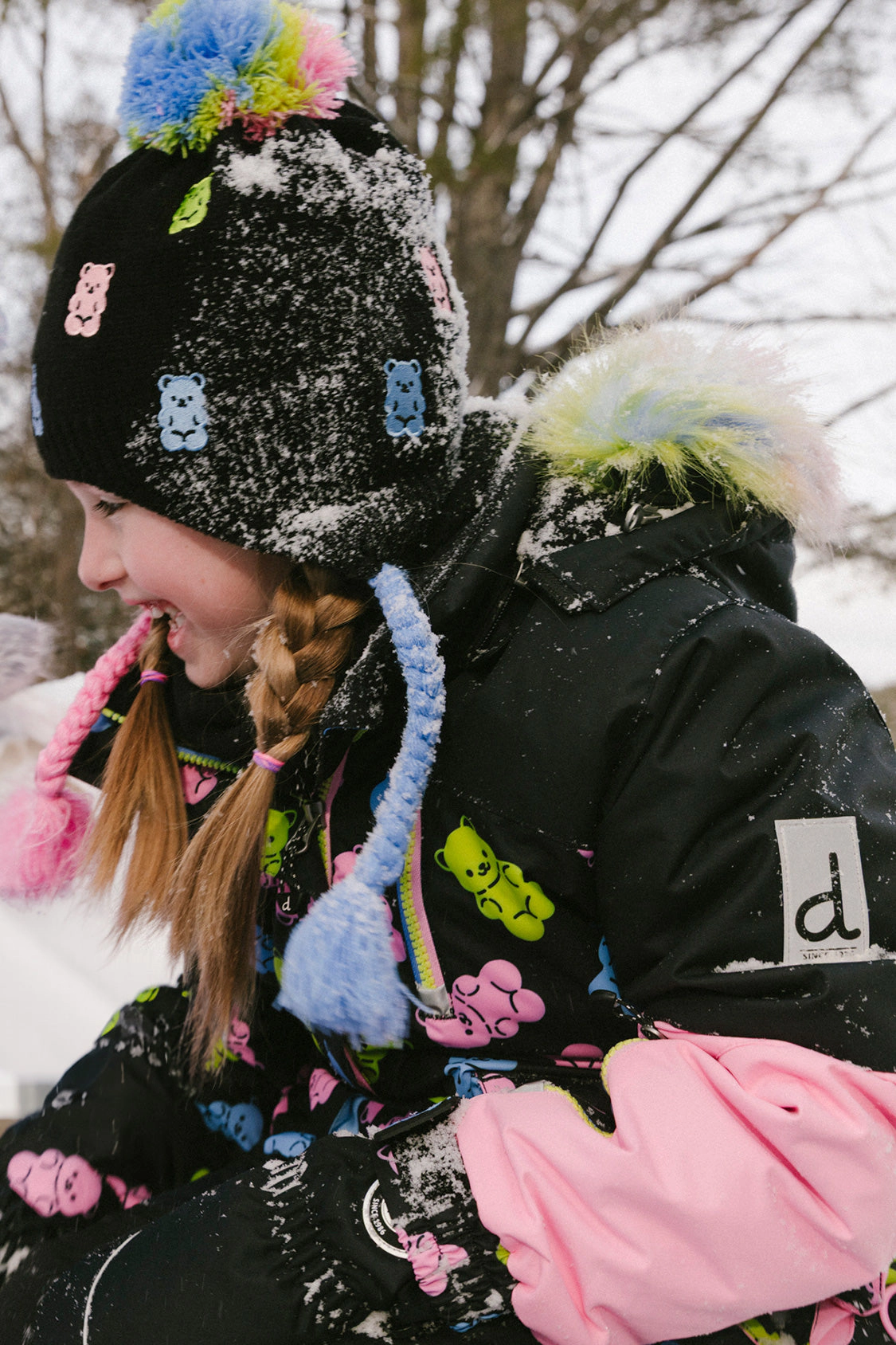 Deux par Girls Gummy Bear Motif Winter Peruvian Knit Hat with Pompom