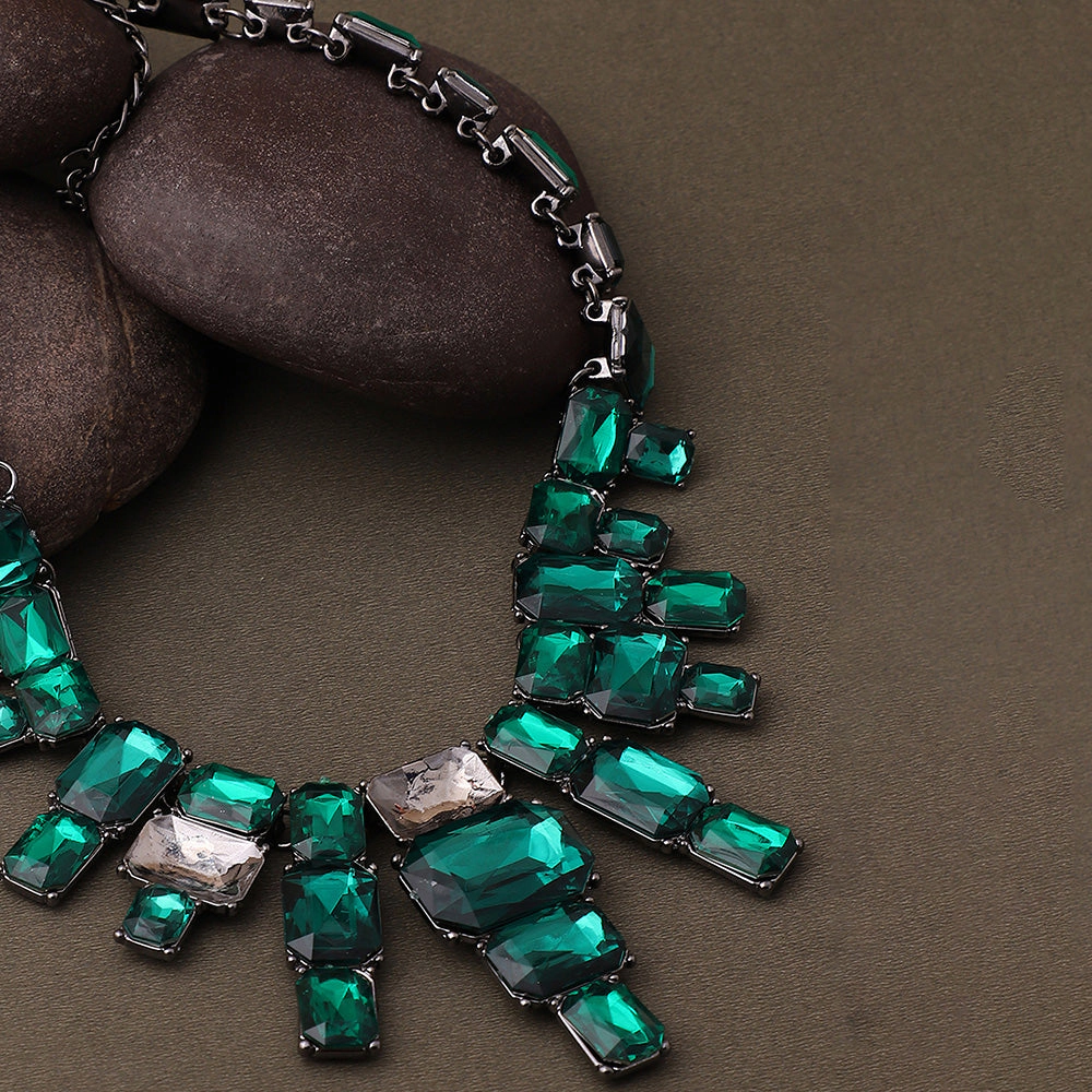SOHI Women's Green Necklace