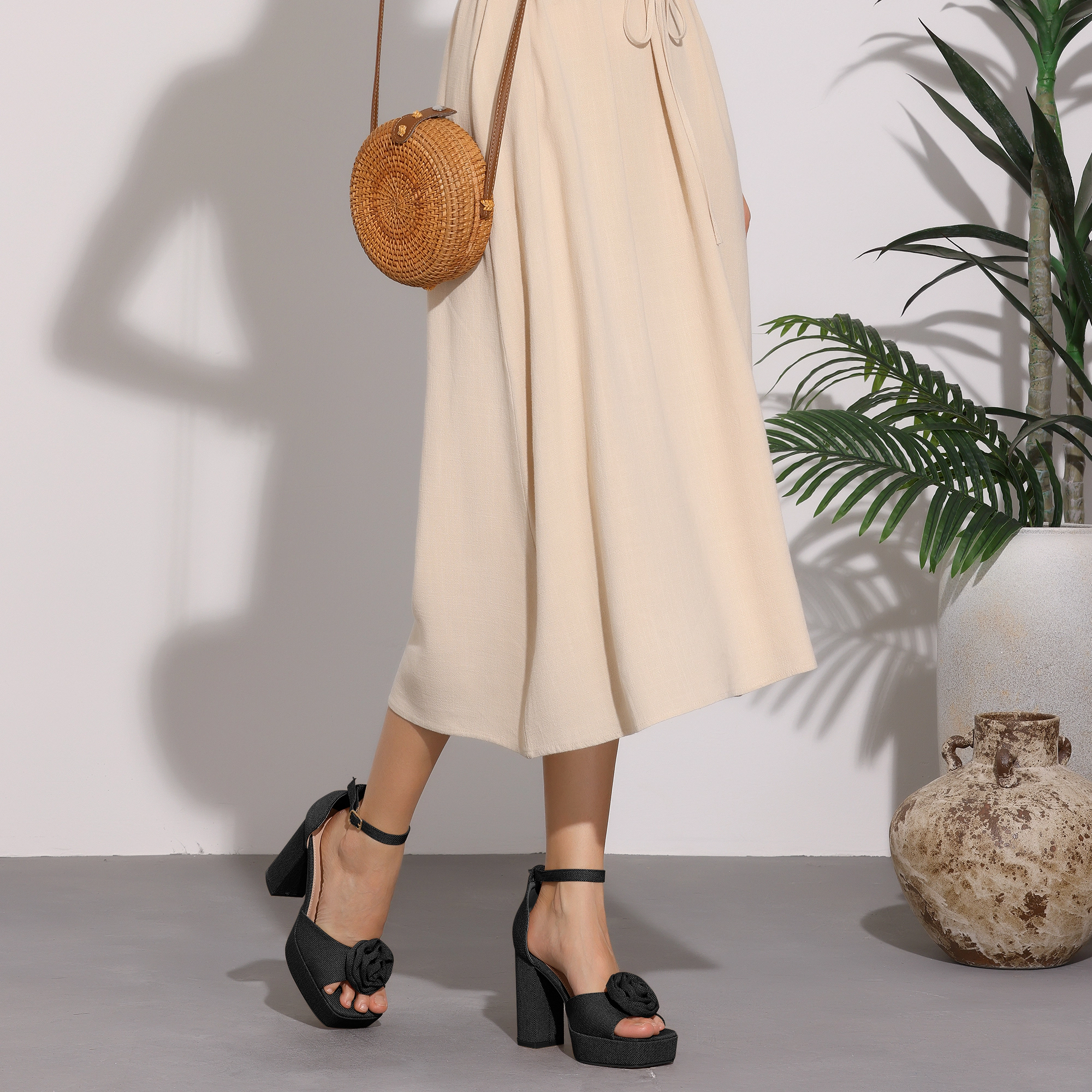 BLISSFUL STEP Women's Square Toe Chunky Heel Platform Flower Sandals