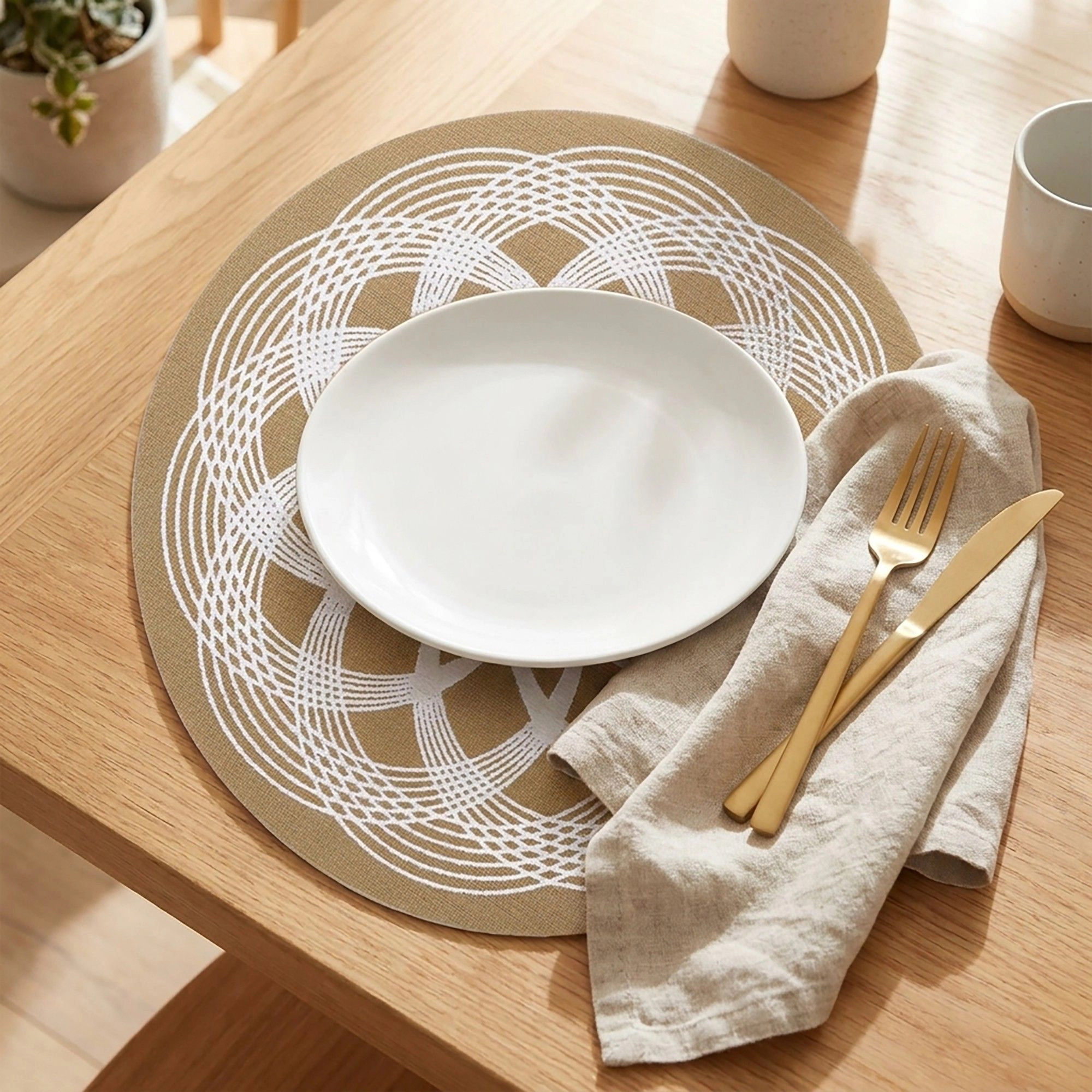 Alilang Unisex 4 Piece Mandala Placemat Set Metallic PVC Heat Resistant Round Table Mats for Dining