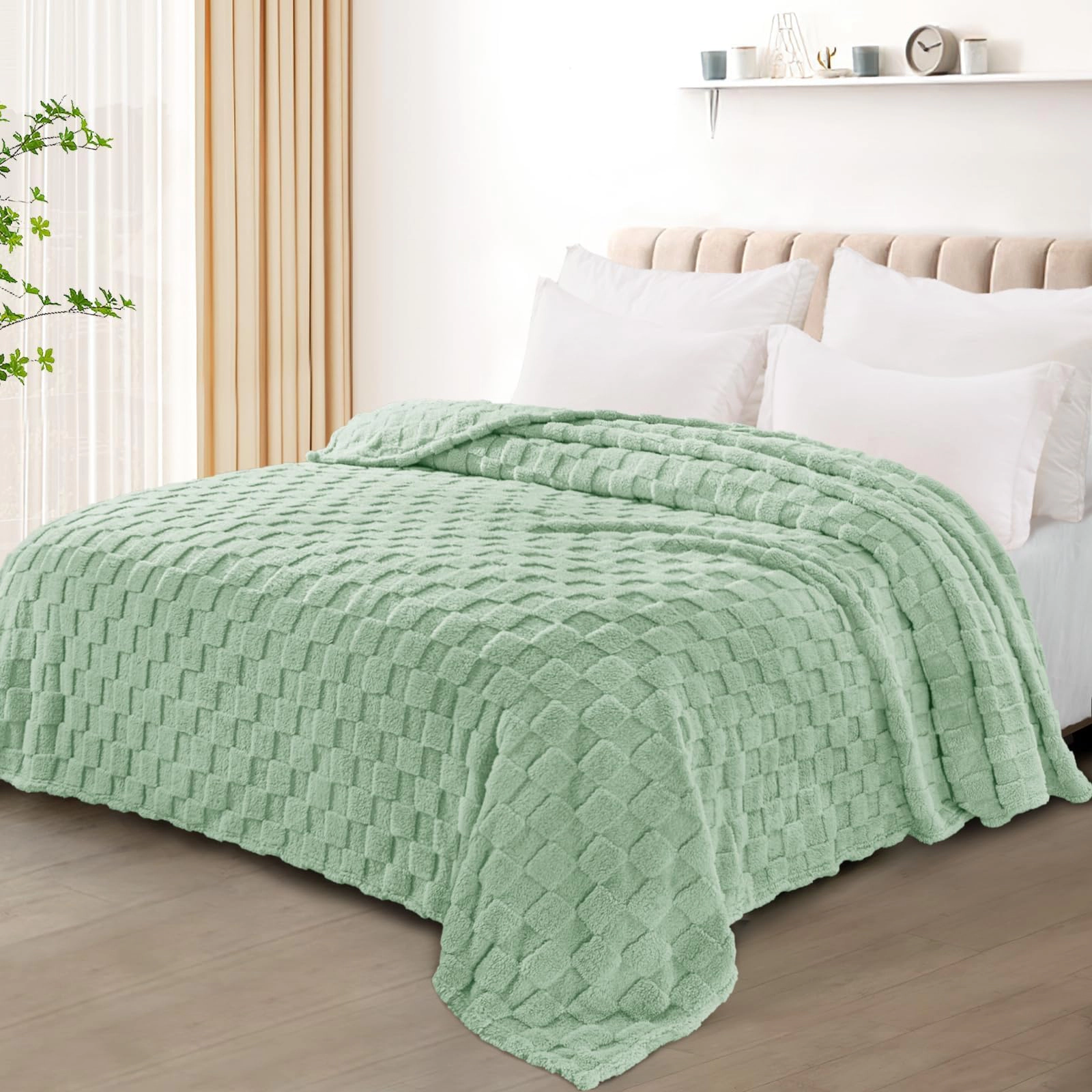 CovertSafe Checkered Fleece Blanket For Bed