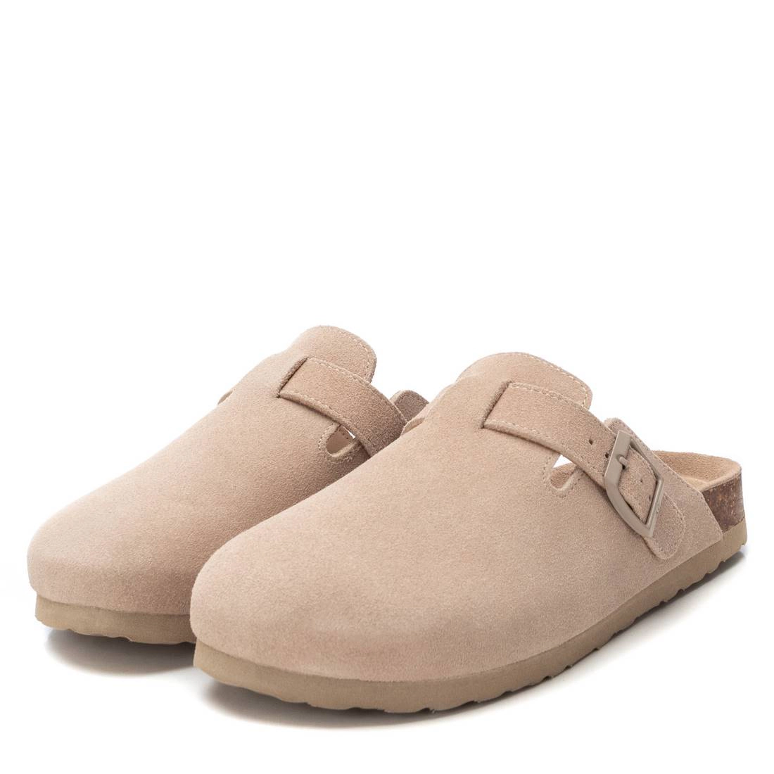 XTI Women's Comfort Clogs