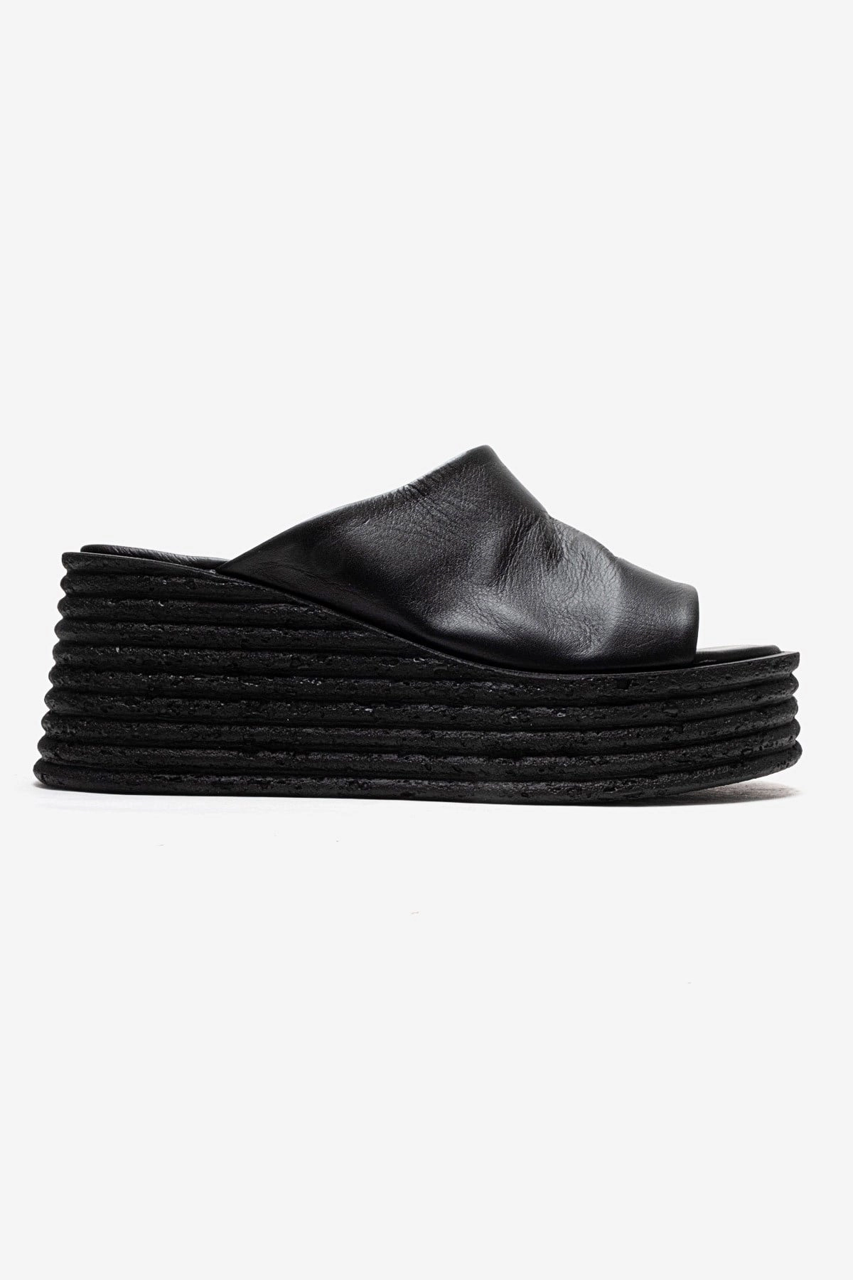 Forever & Always Womens Marc Leather Wedge Sandals