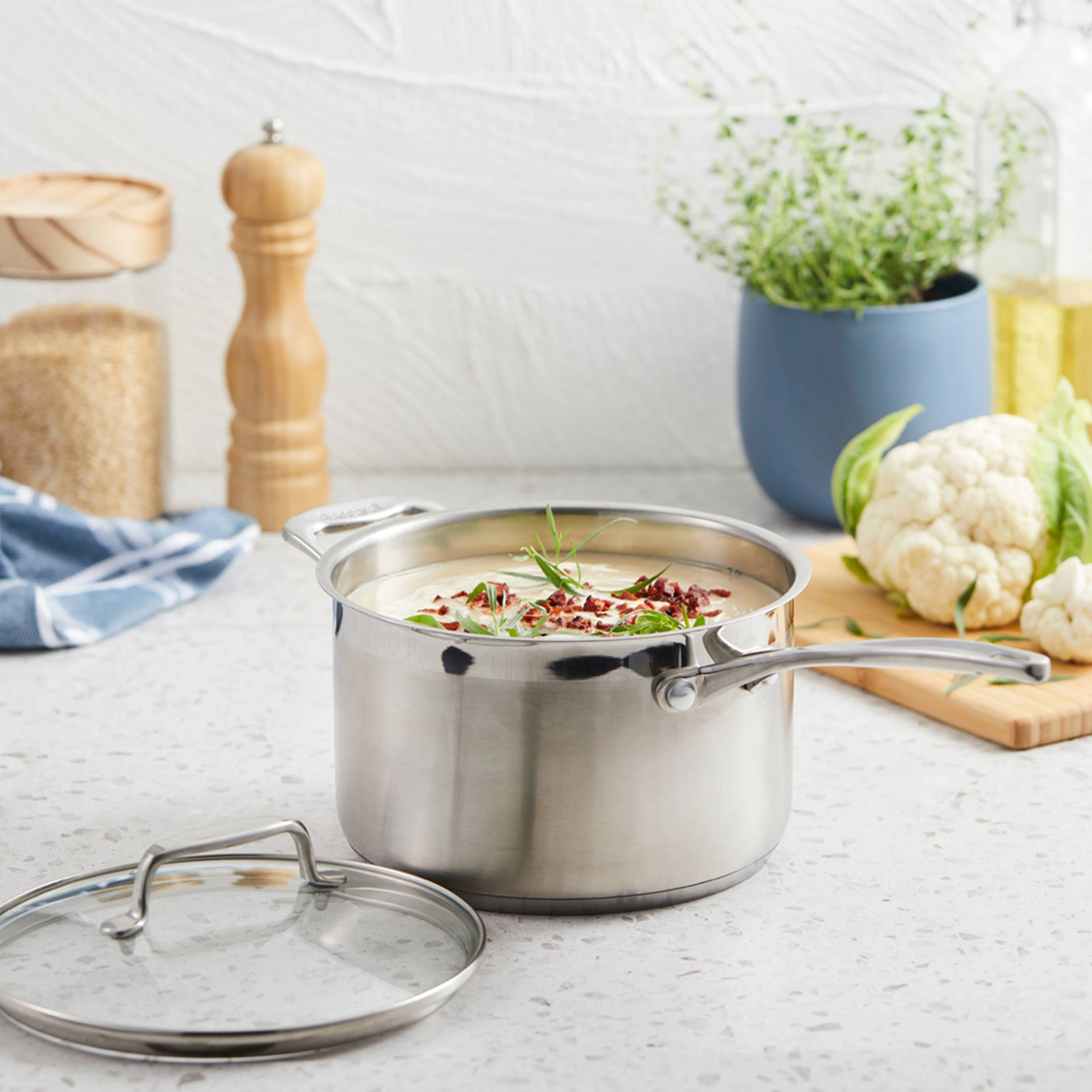 Cuisine::pro® iconiX® Saucepan With Lid 3.5 Qt.