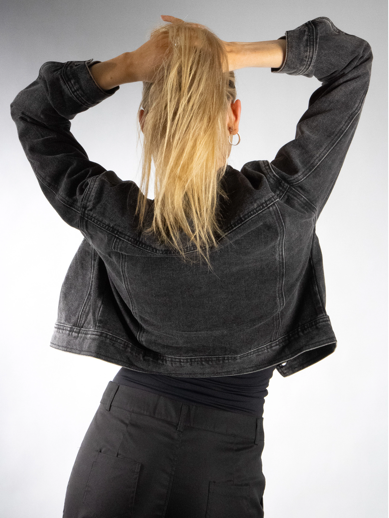 JESS by Meiko Women's Jean Collarless Long Sleeve Crop Denim Jacket
