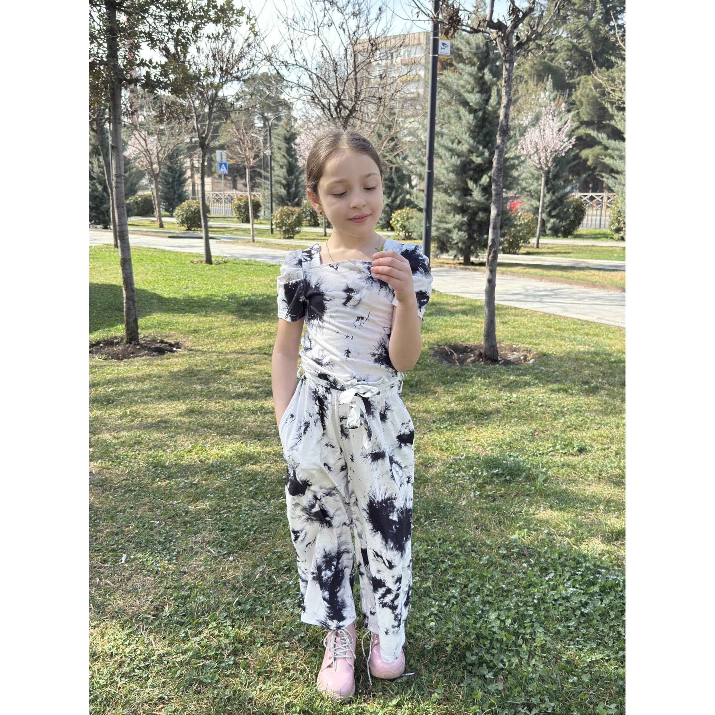 Arshiner Girls Pieces Outfits Kids Square Neck Puff Sleeve Tops And Pants Set With Pockets