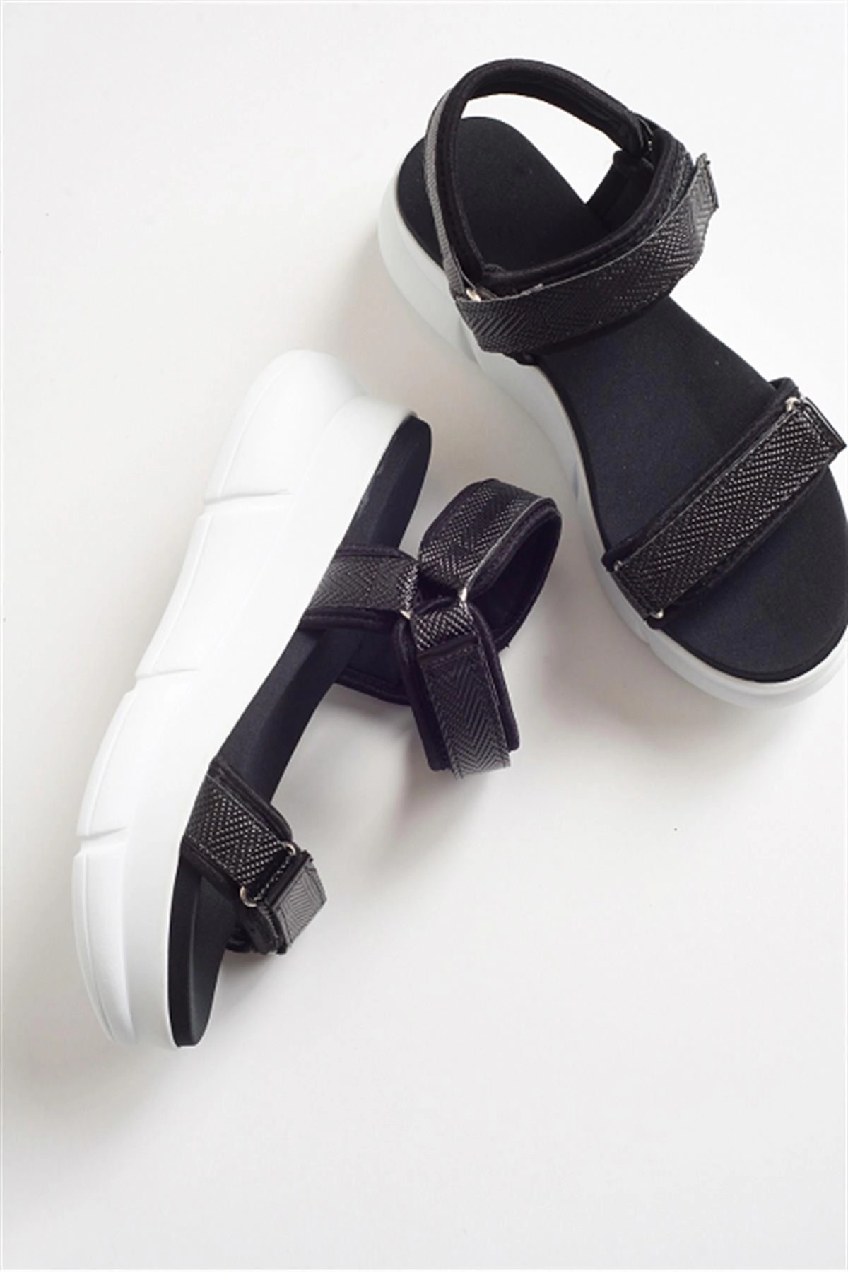 Prologue Shoes Womens Yrmengardis Strappy Sandal