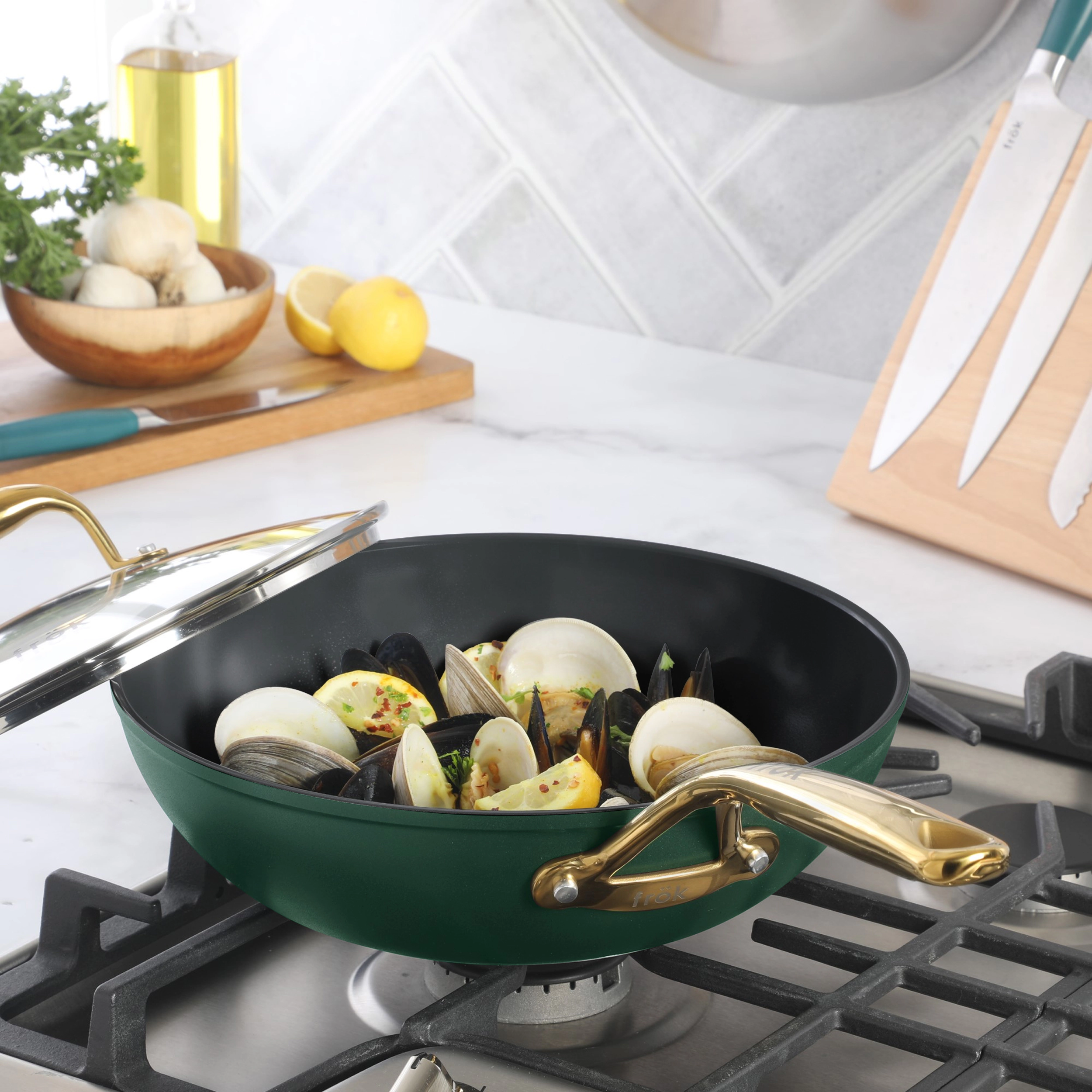 Frok All in One 11 Inch Nonstick Aluminum Wok Frying Pan in Green with Lid