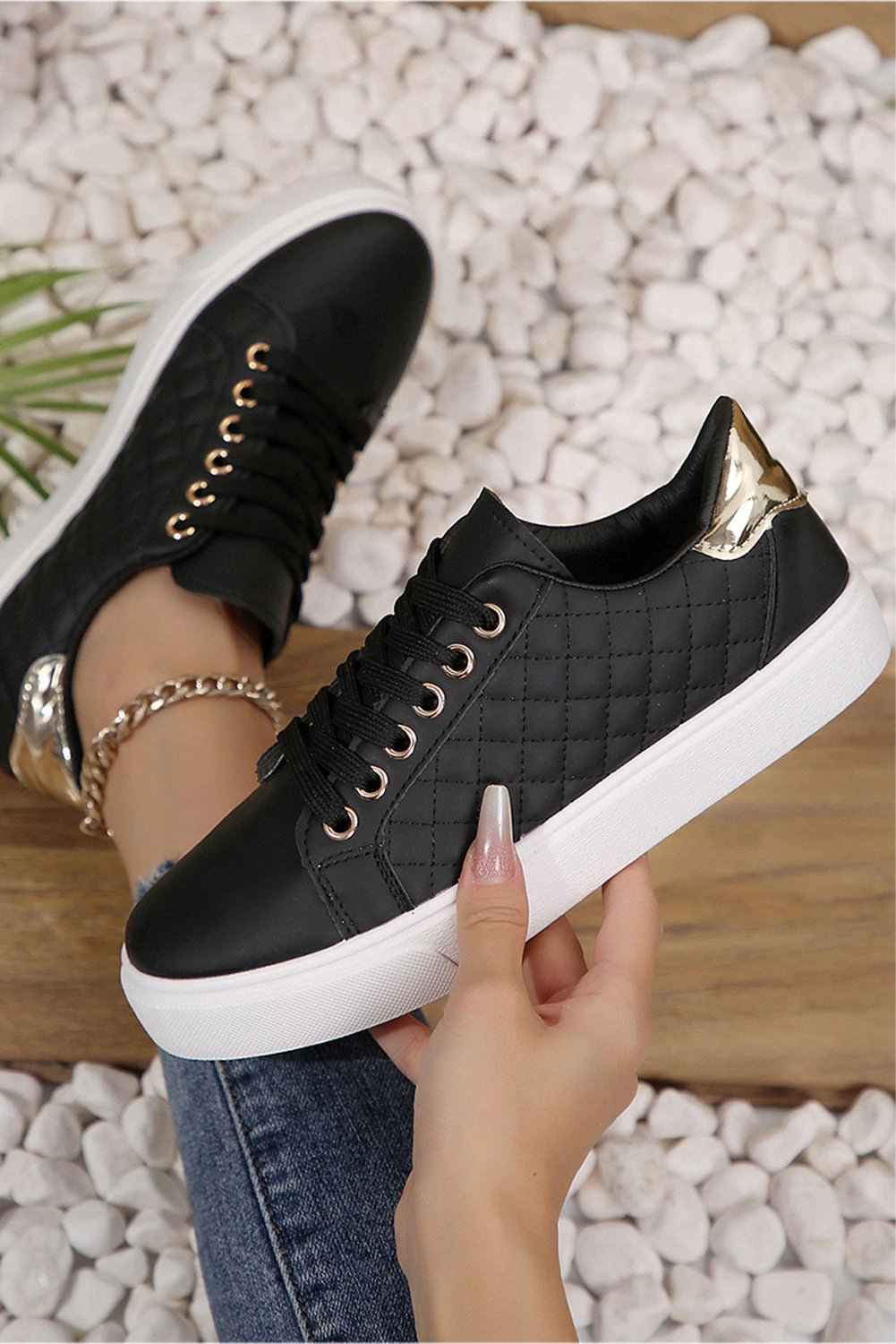 Threaded Pear Women's Harper Quilted Lace Up Sneakers