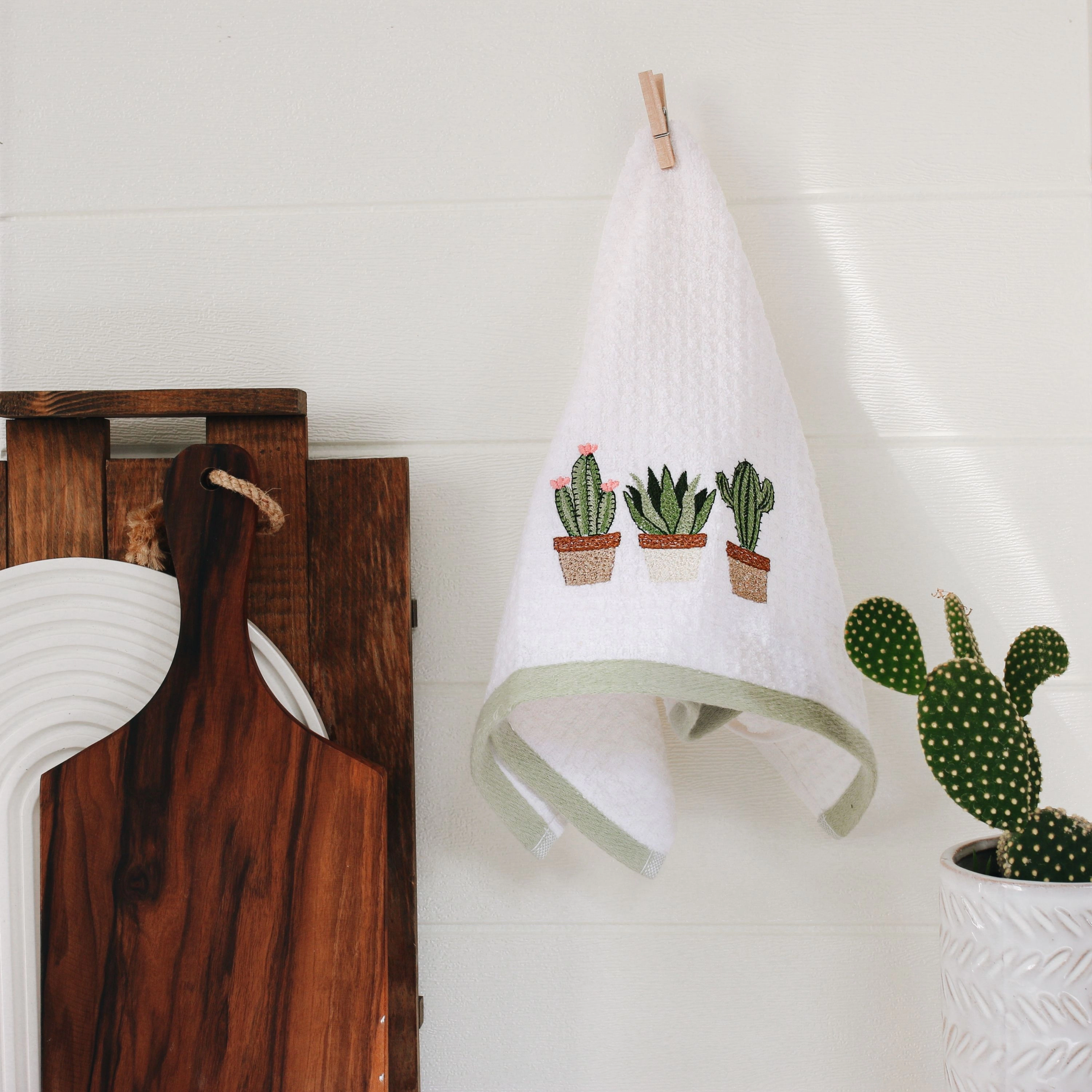 Wear Sierra Soft Cotton Kitchen Towel Set of 2