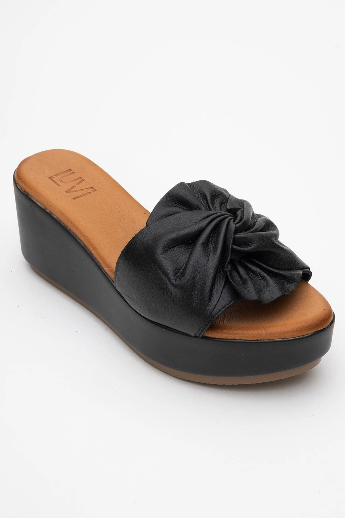 Forever & Always Womens Syndra Bow Wedge Leather Sandals