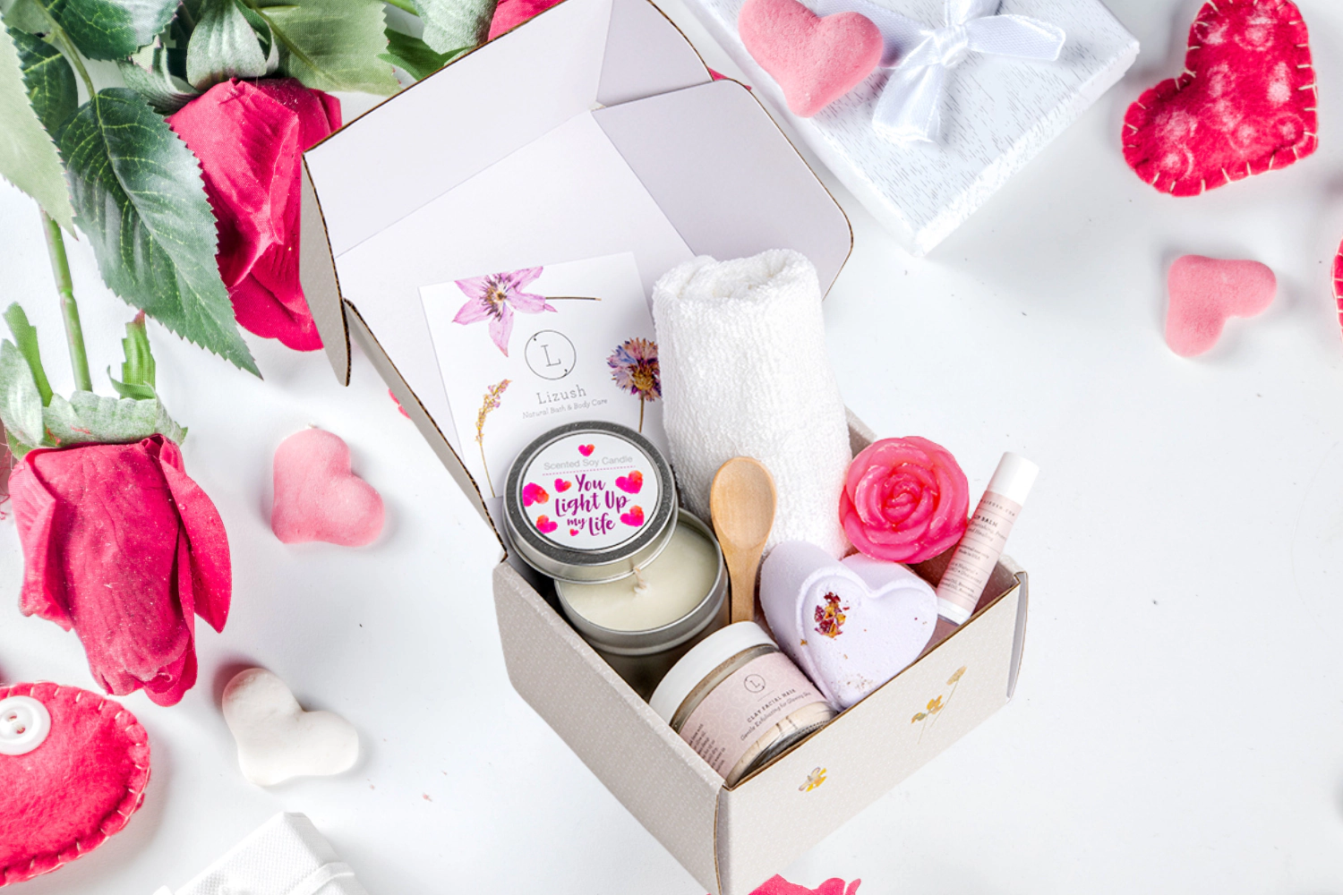 Lizush  Lavender LOVE Gift Box - Natural Spa Bath and Body Set